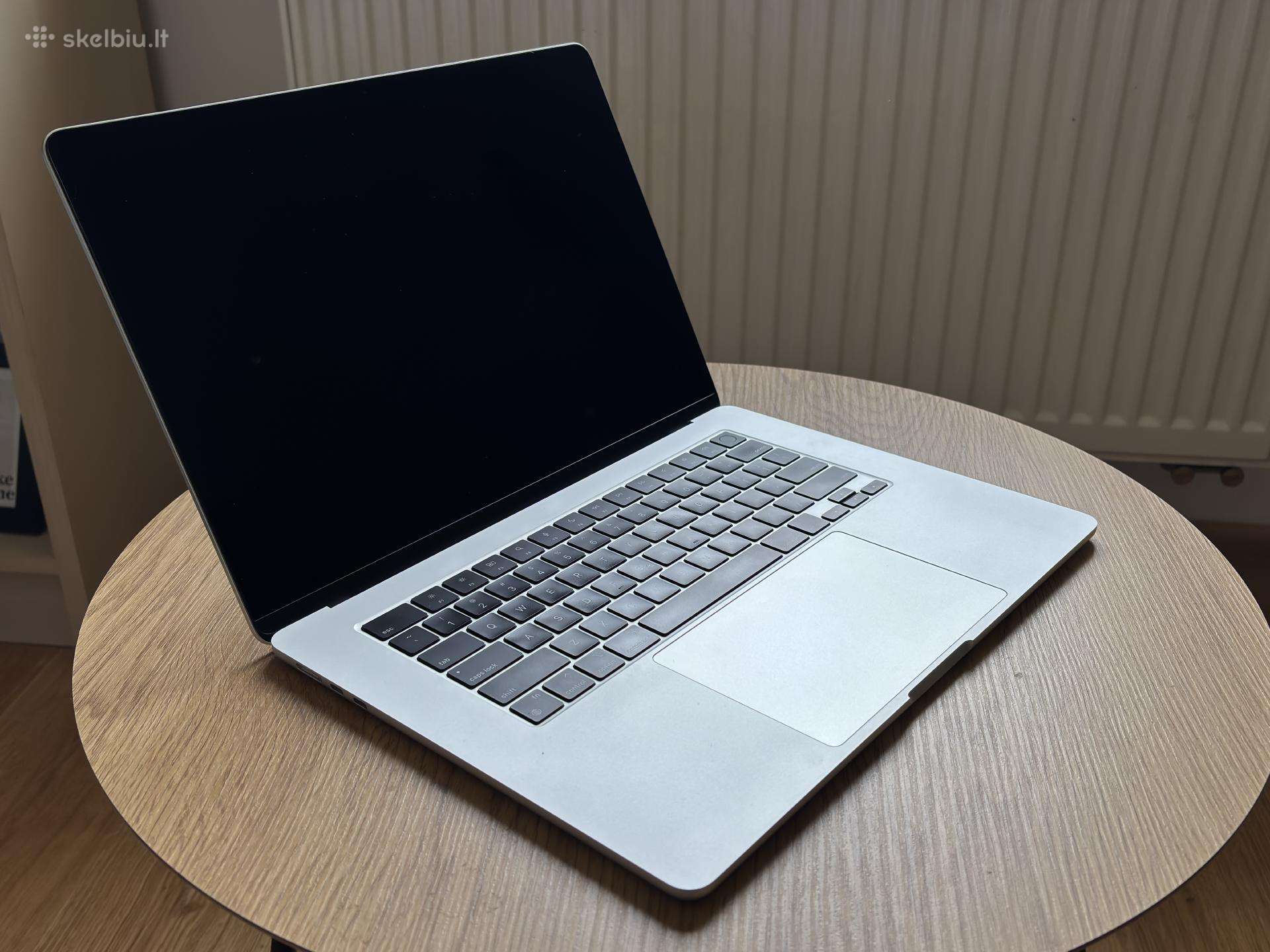 MacBook Air 15 8 256