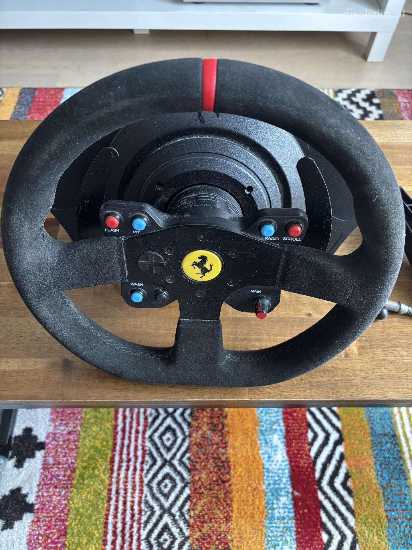 Thrustmaster T300 Alcantara edition