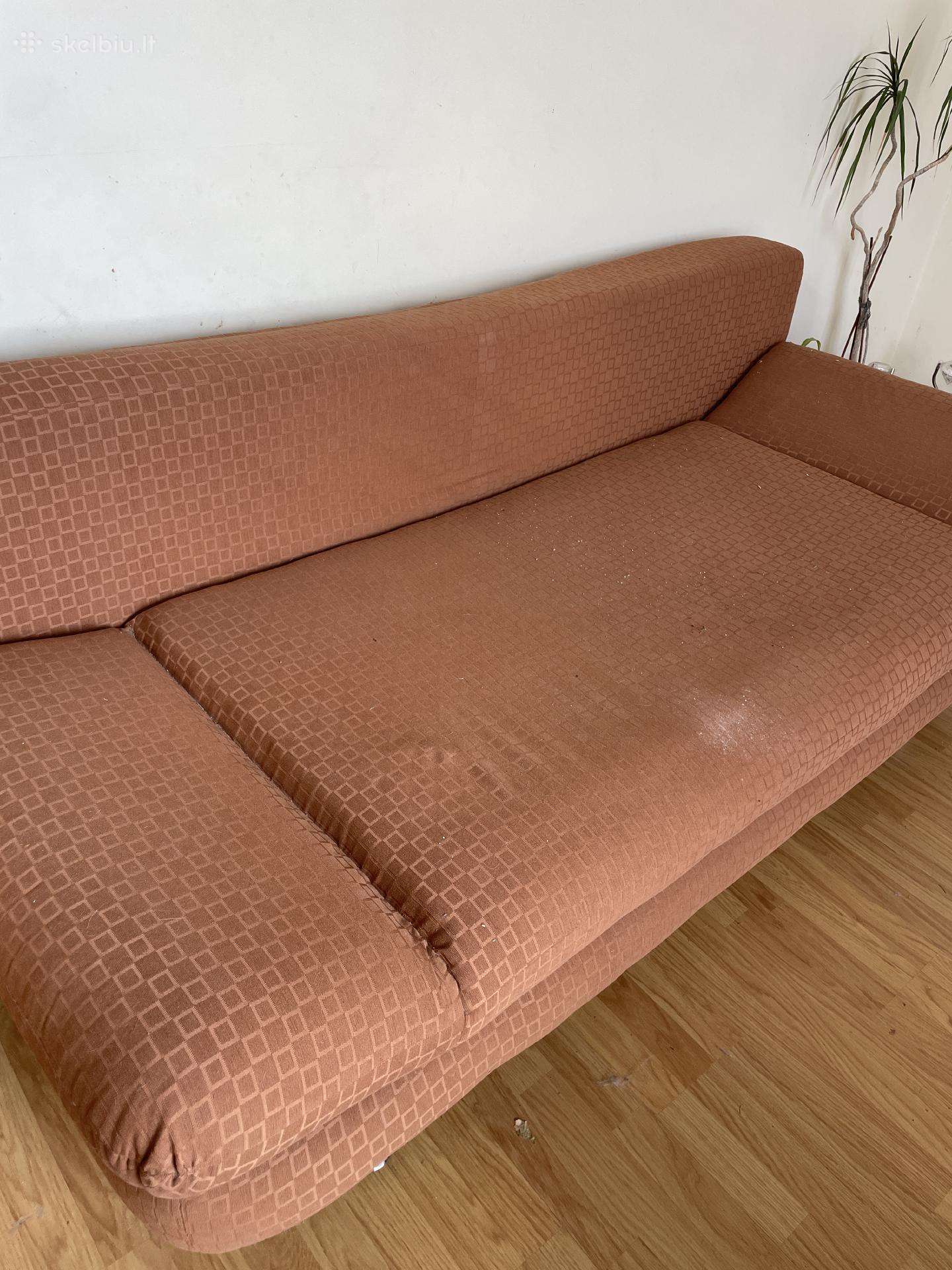 Dovanojama sofa lova