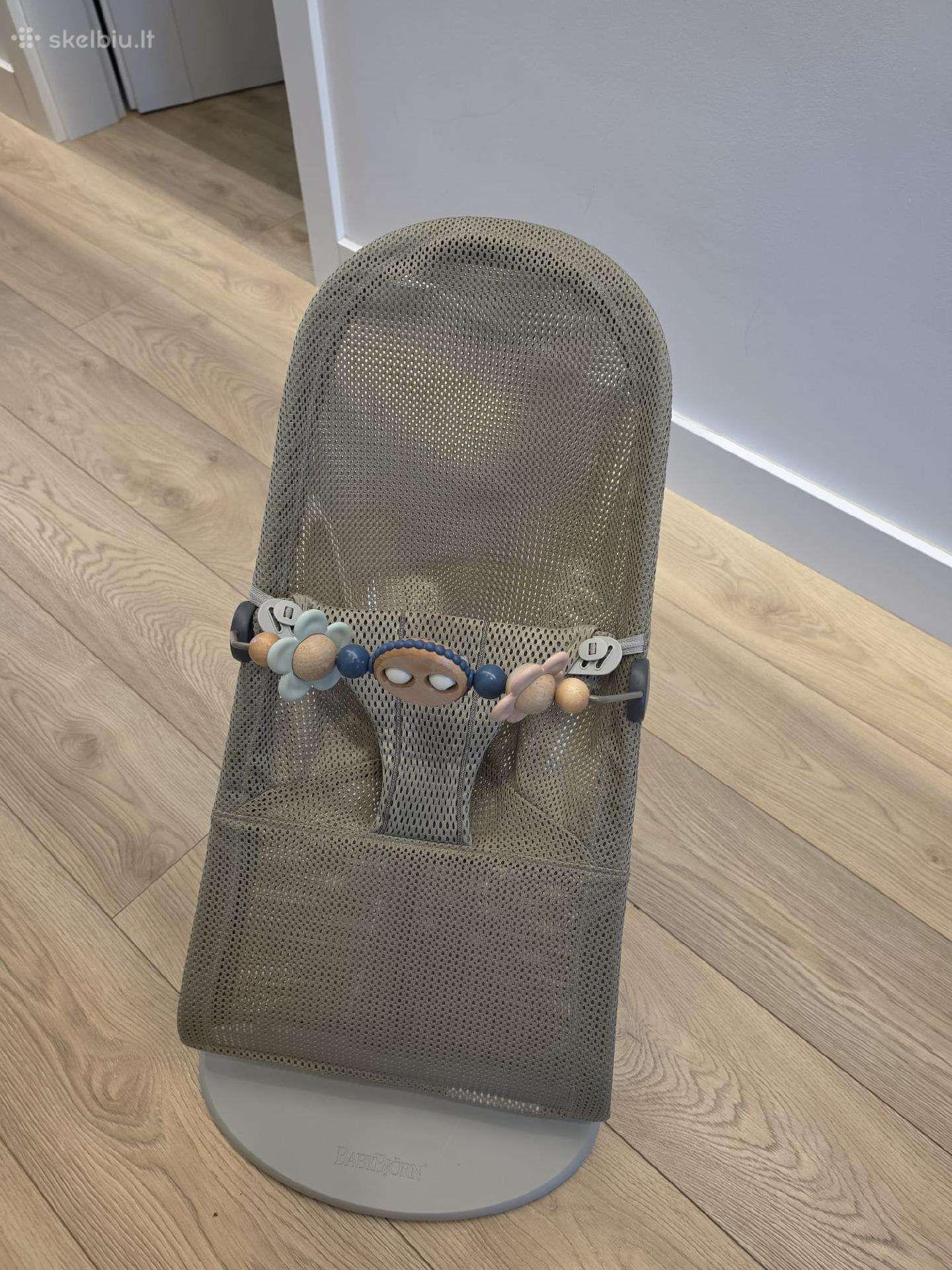 Mažai naudotas Baby Bjorn gultukas su žaisliuku