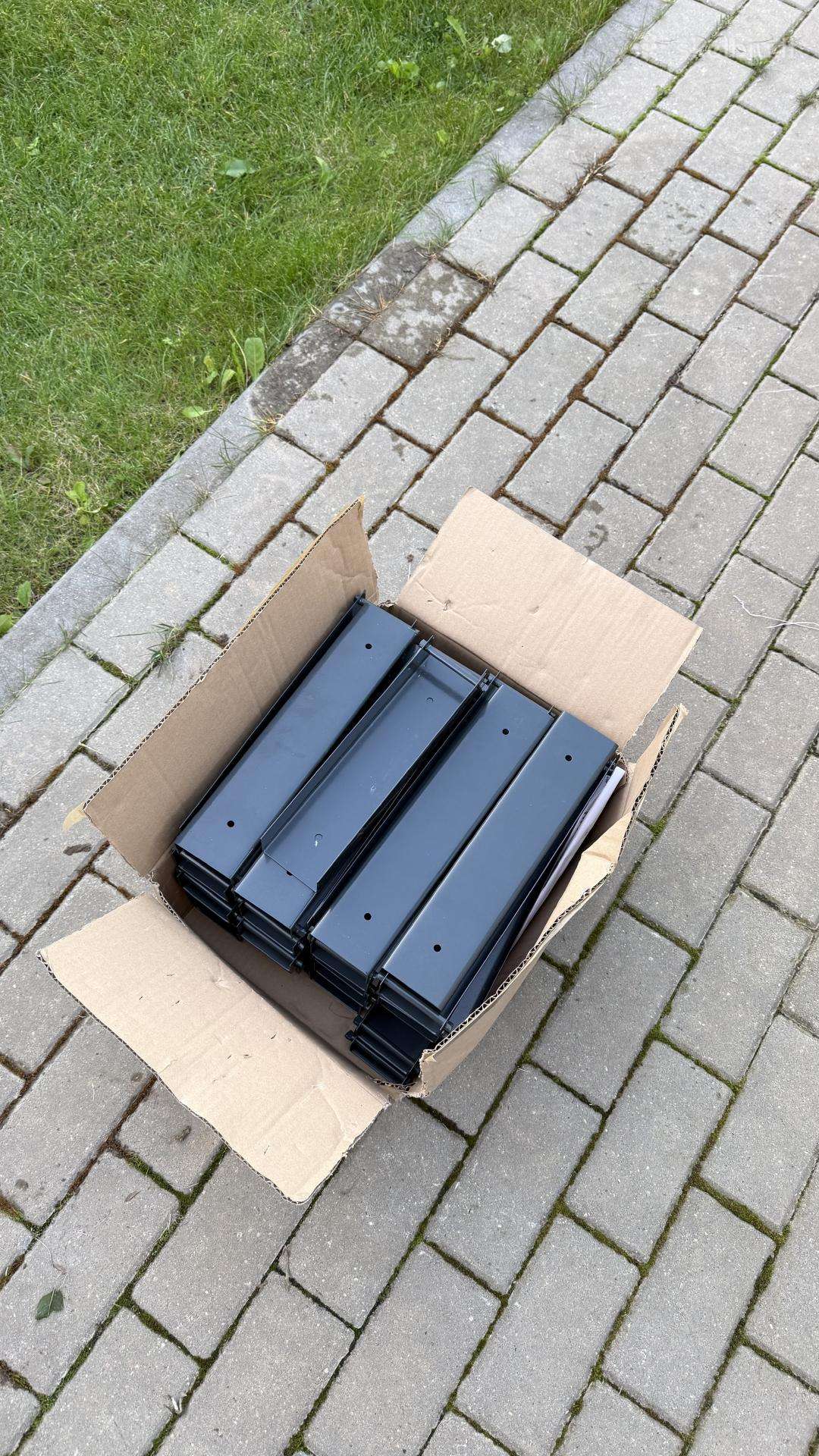 Vejos bortų laikikliai