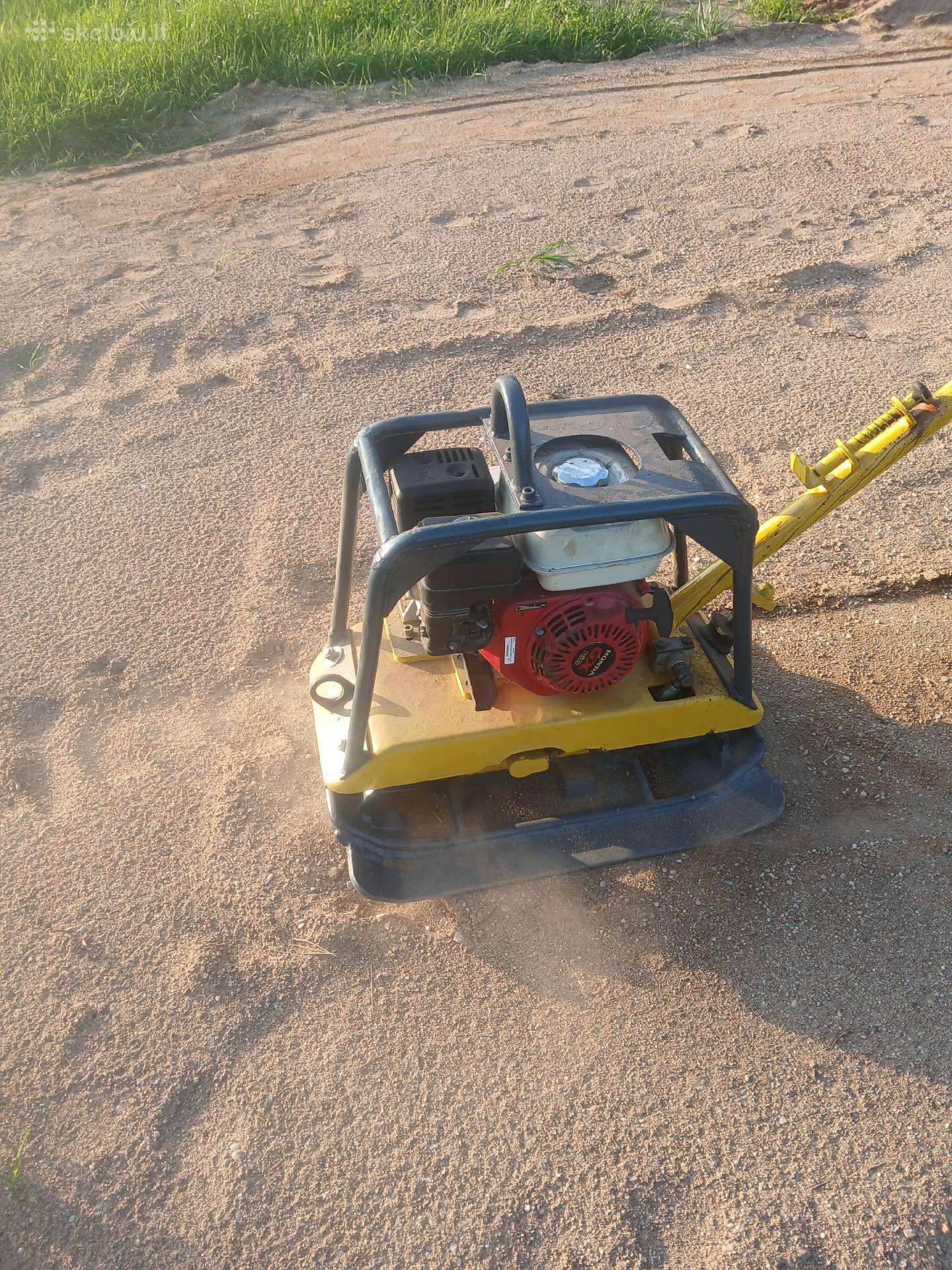 Vibro plokste su reversu
