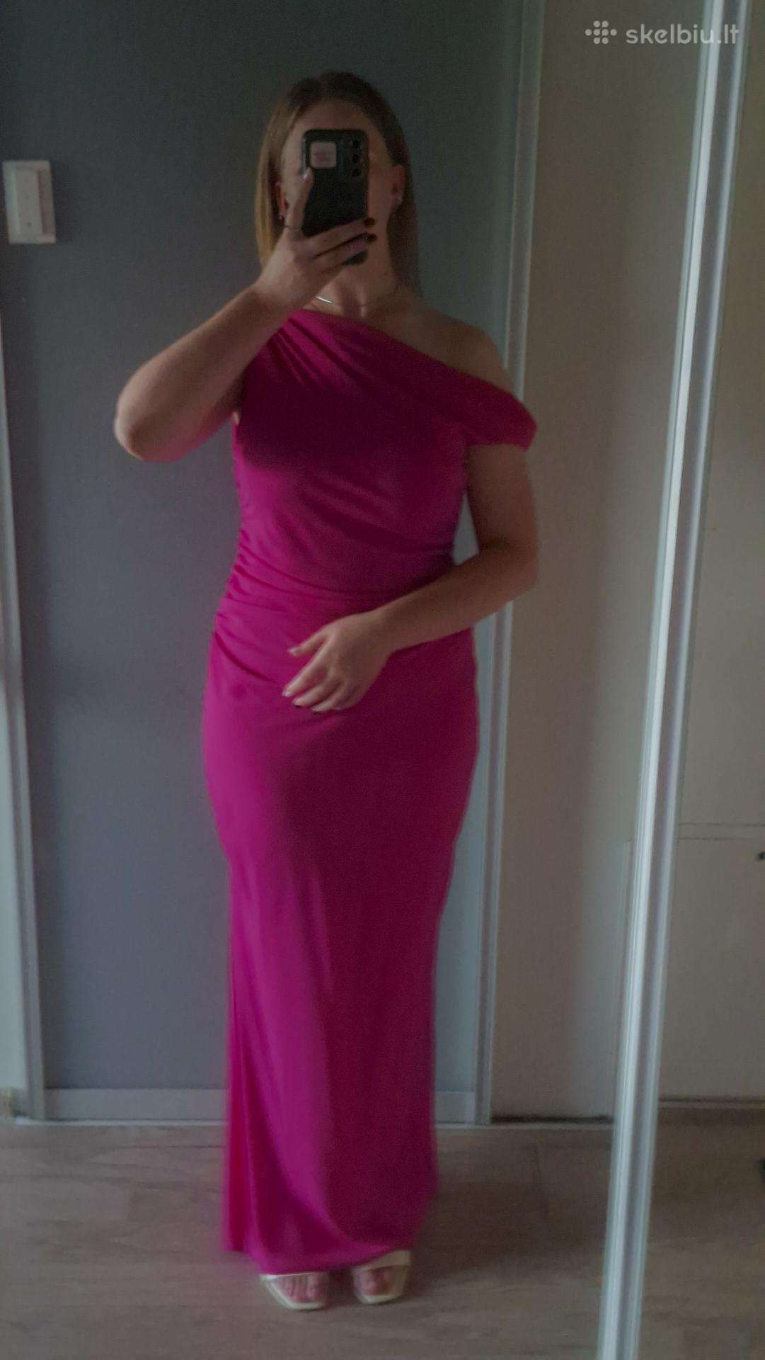 Ilga šventinė suknelė