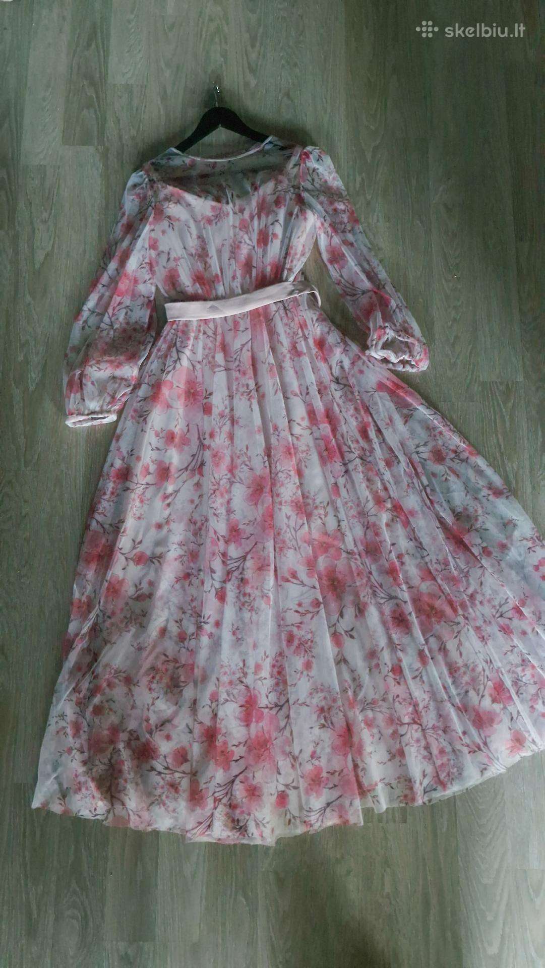 Rožinė suknelė