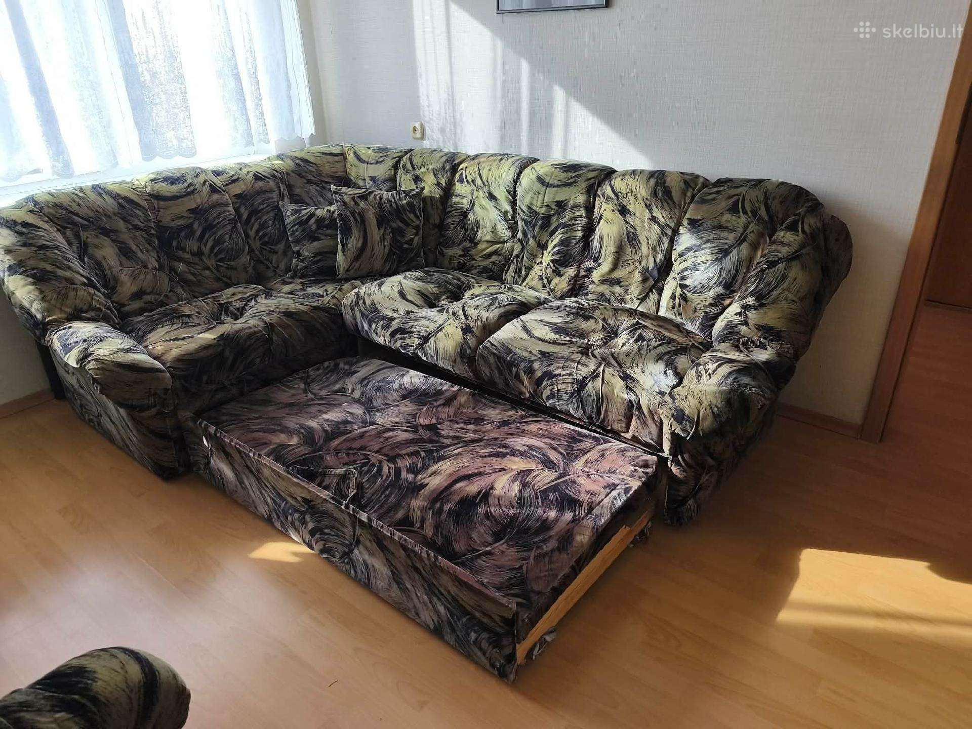 Minkštas kampas su foteliu