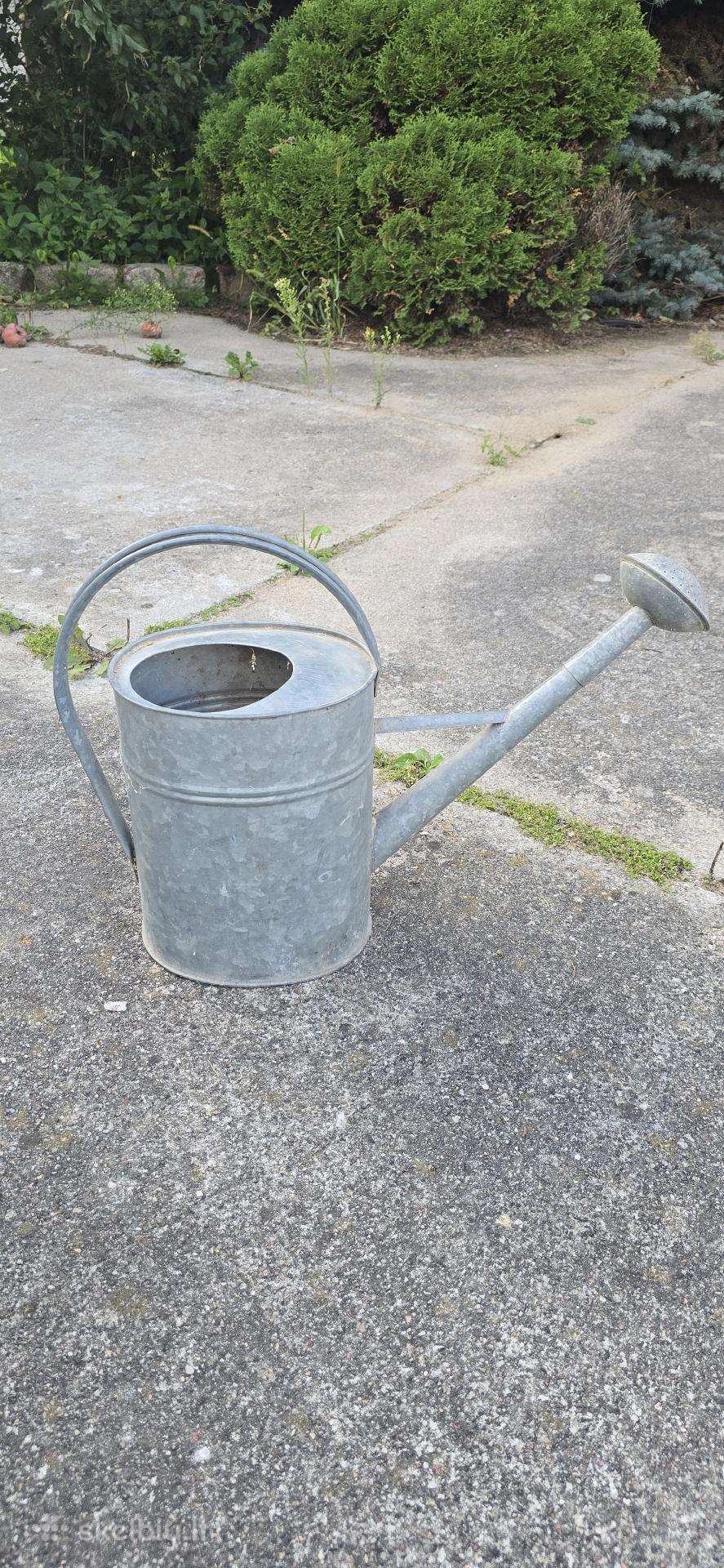 Metalinis laistytuvas