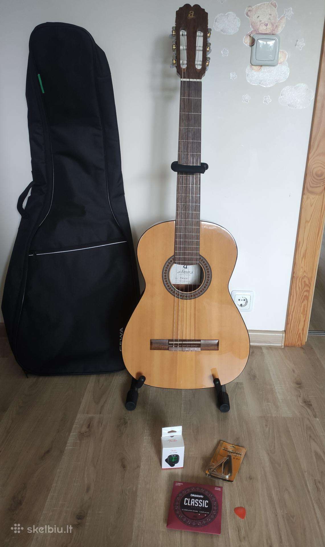 Klasikinė gitara Admira Fiesta