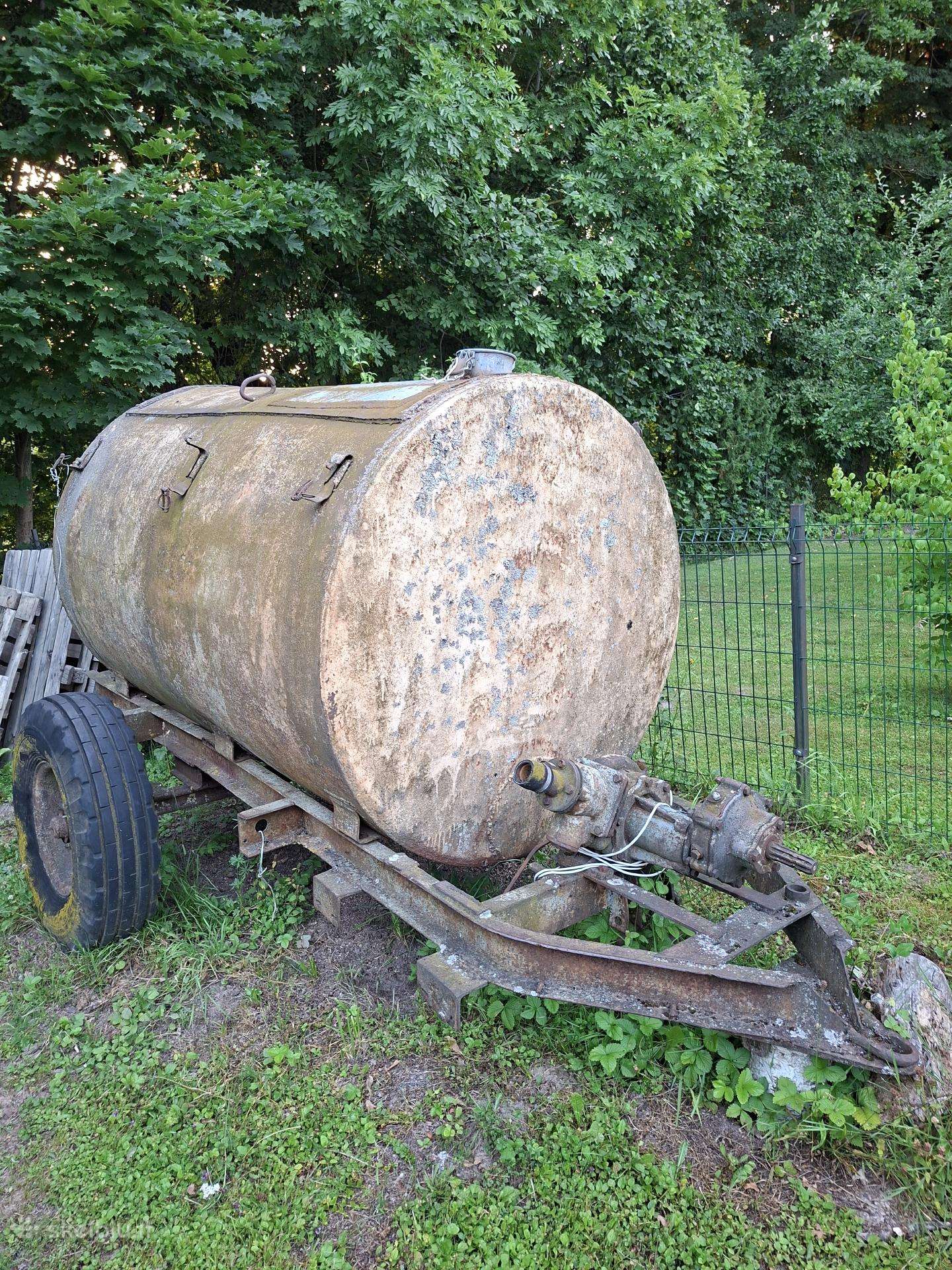 Mobili vandens gabenimmo talpa (girdykla)