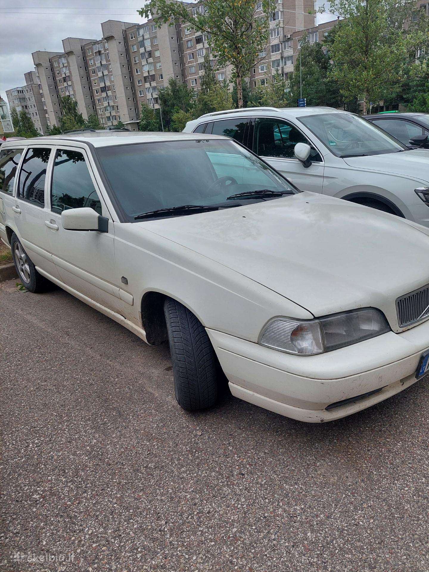 Parduodu .Volvo v70.