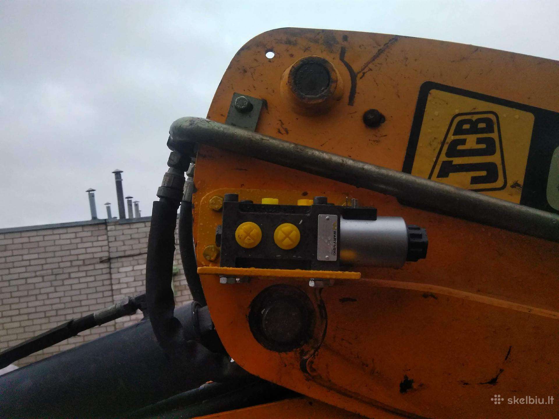 JCB, statybos ir kelių tiesimo technika