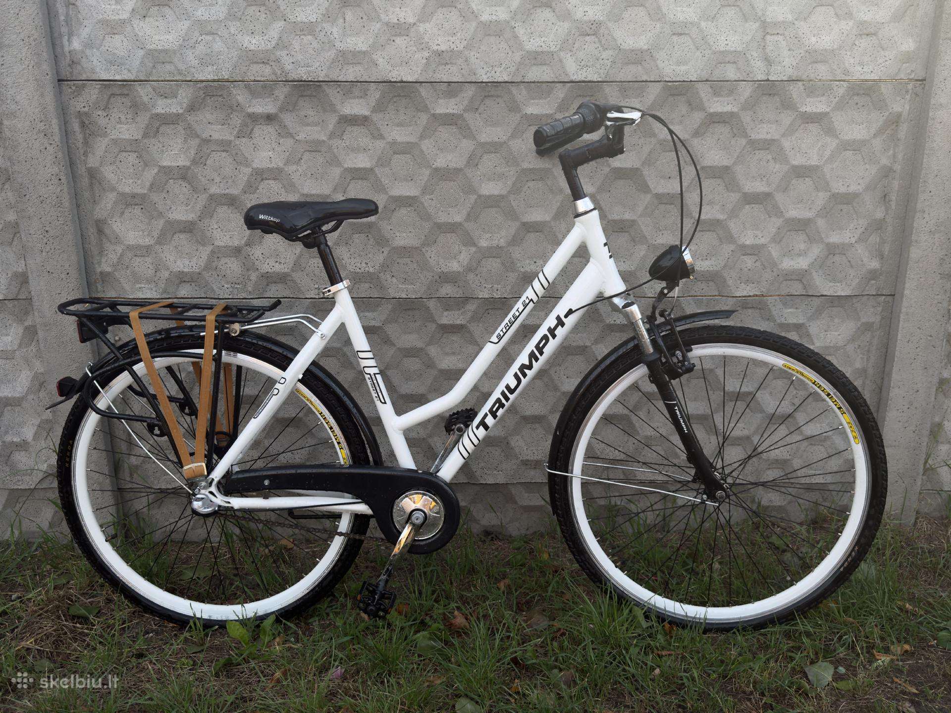 Dviratis Triumph Street