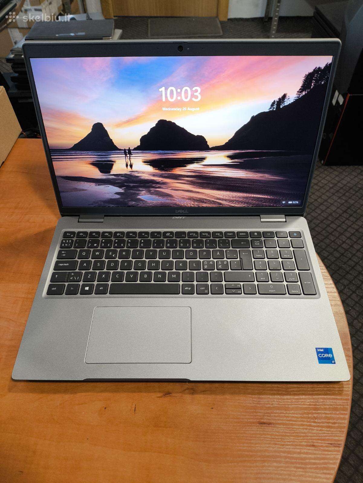 Latitude 5520 15.6 Fhd Ips i7-1185g7 16 256gb 24%