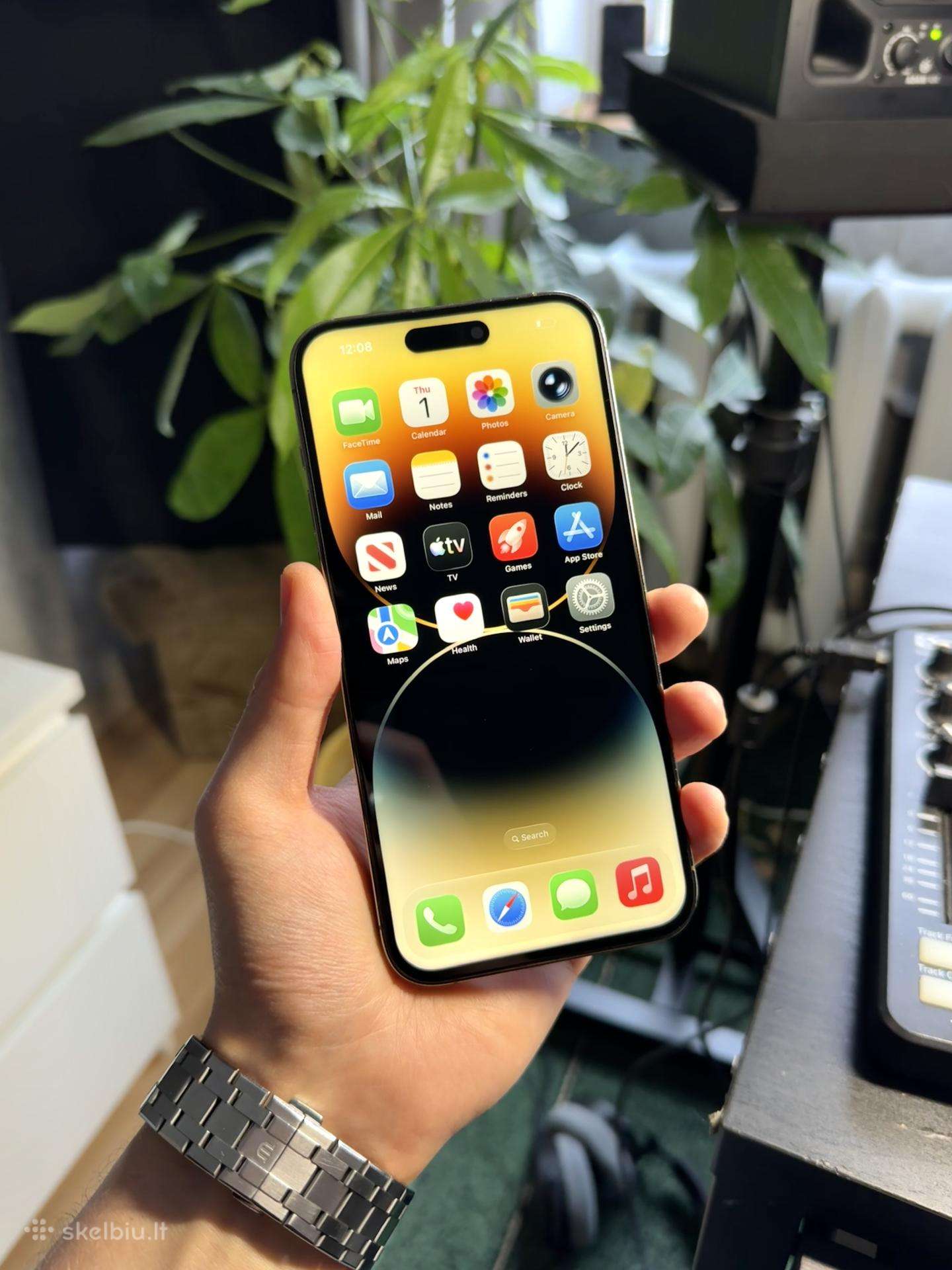 iPhone 14 Pro Max Gold