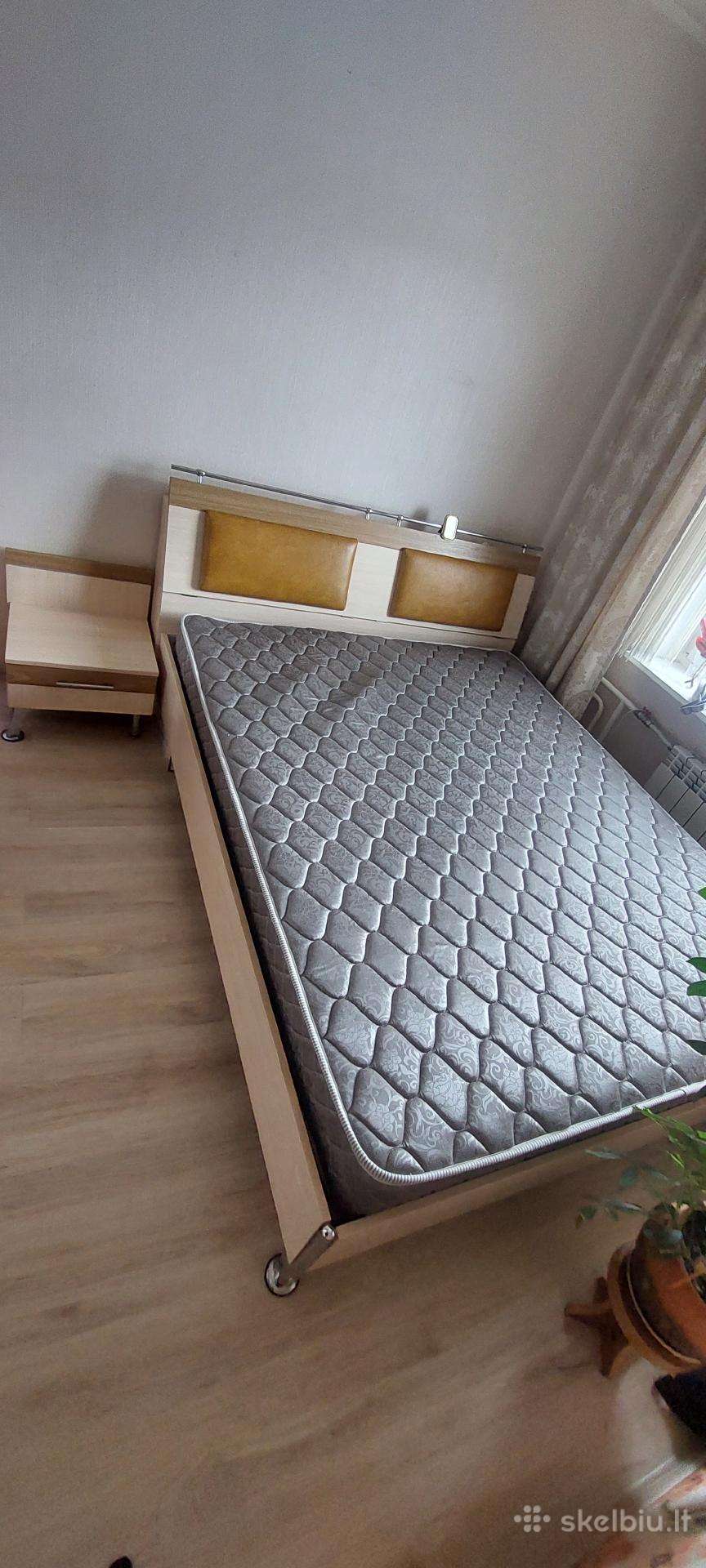 Parduodamas miegamojo komplektas-tik 150 Eur