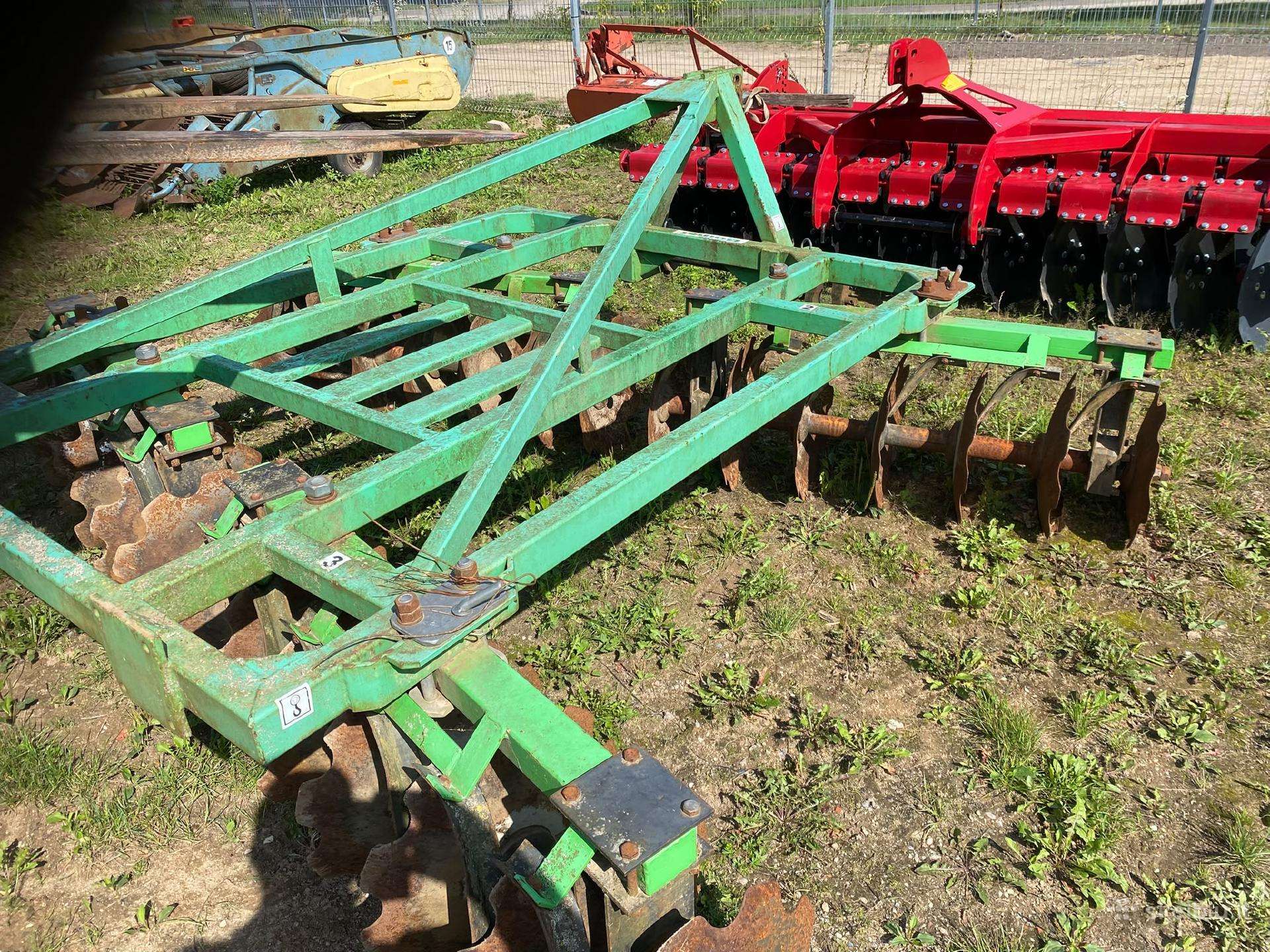 Diskinis skutikas 2m, 3m bomet