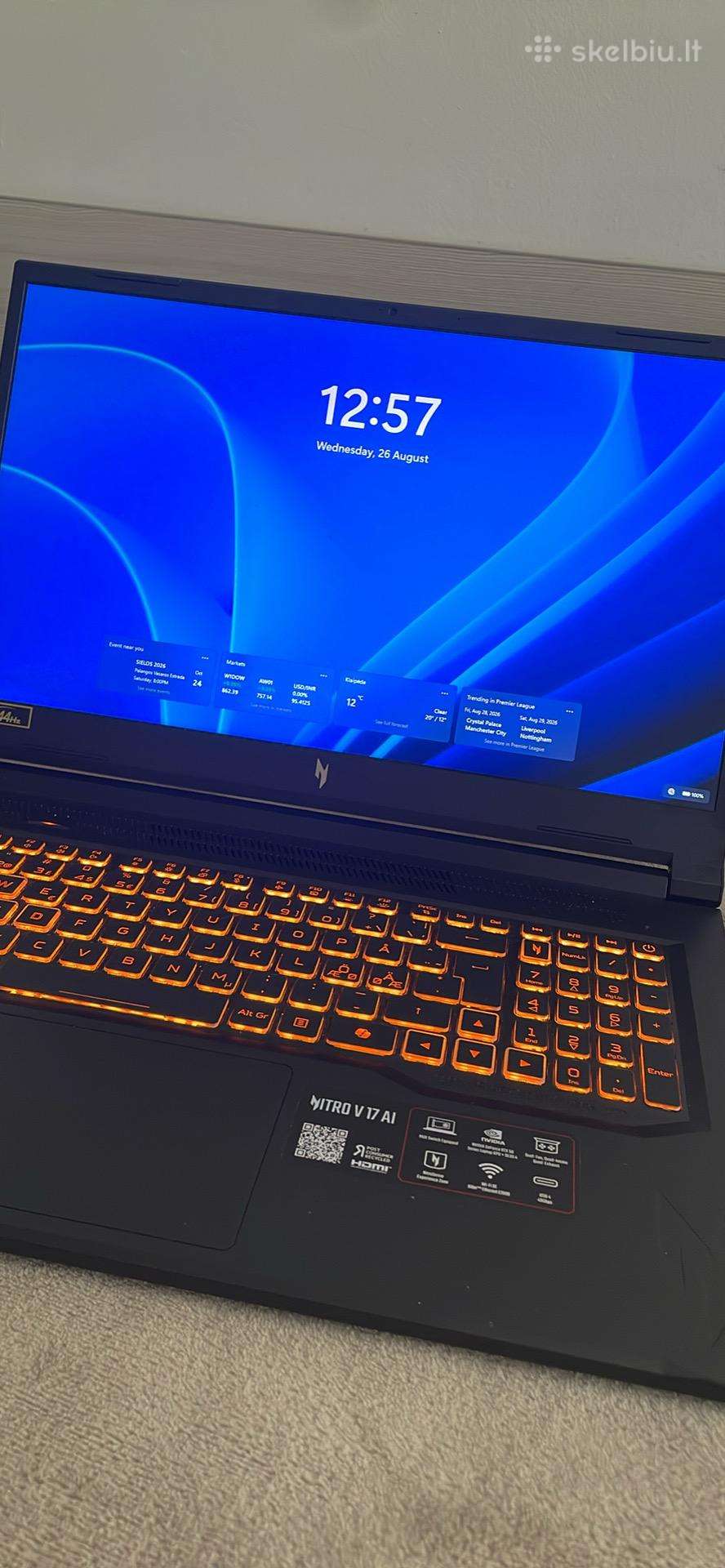 Acer Nitro v 17 Ai