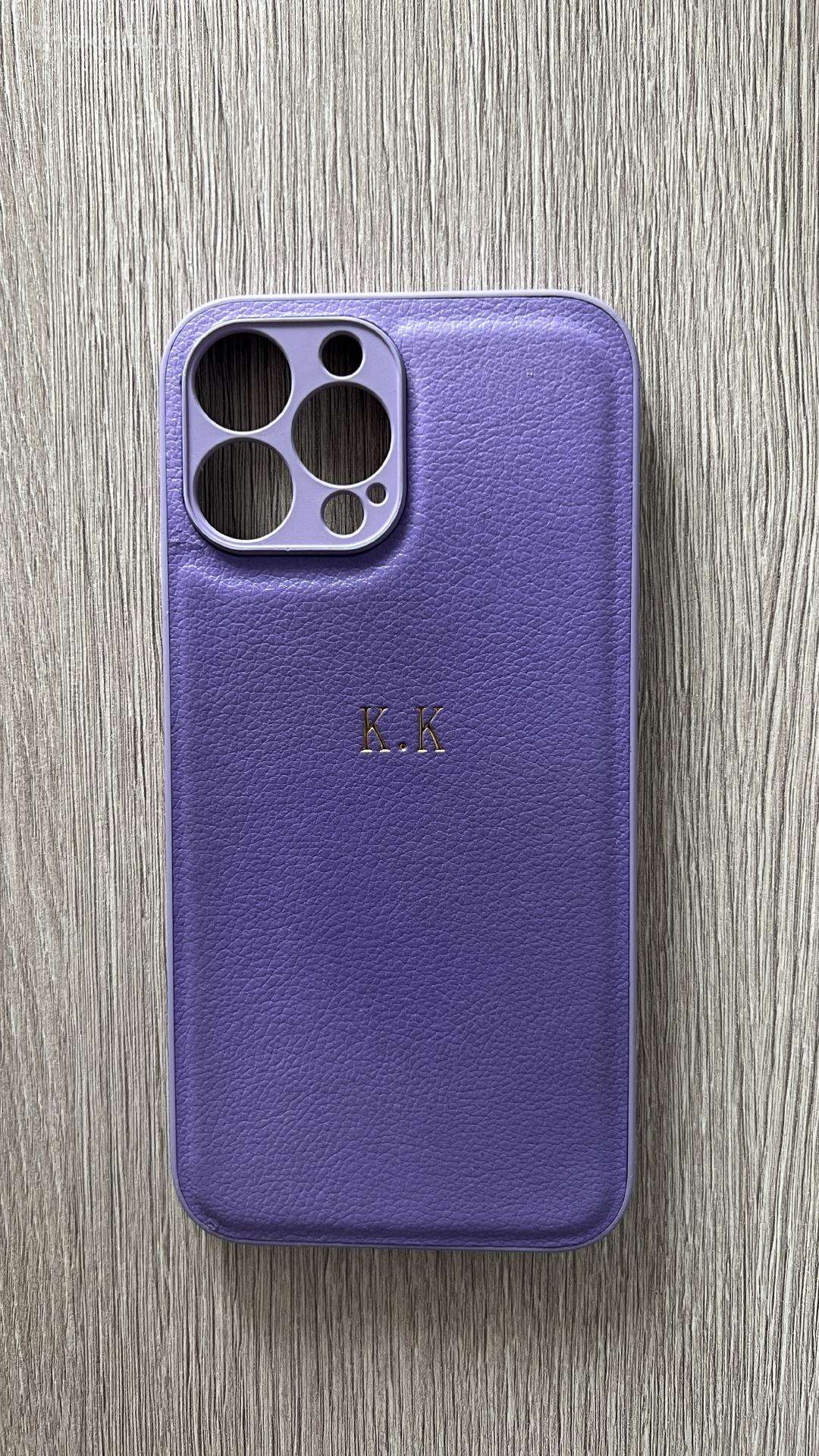 Įvairūs iPhone 13 Pro Max dėklai