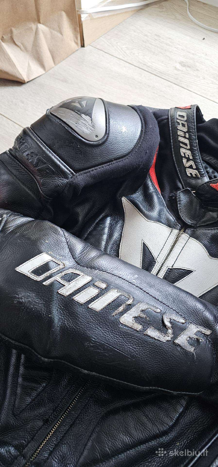 Dainese kostiumas
