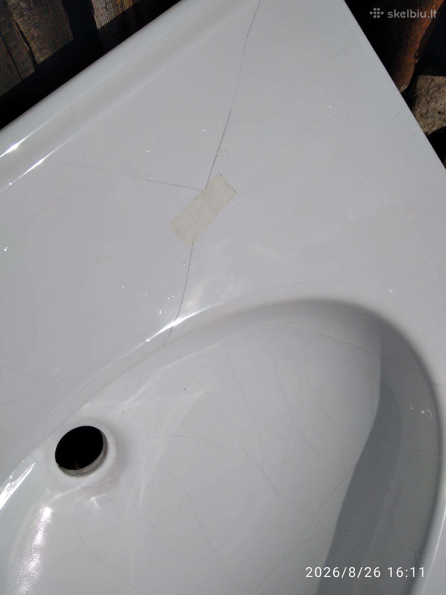 Naujas praustuvas su defektu