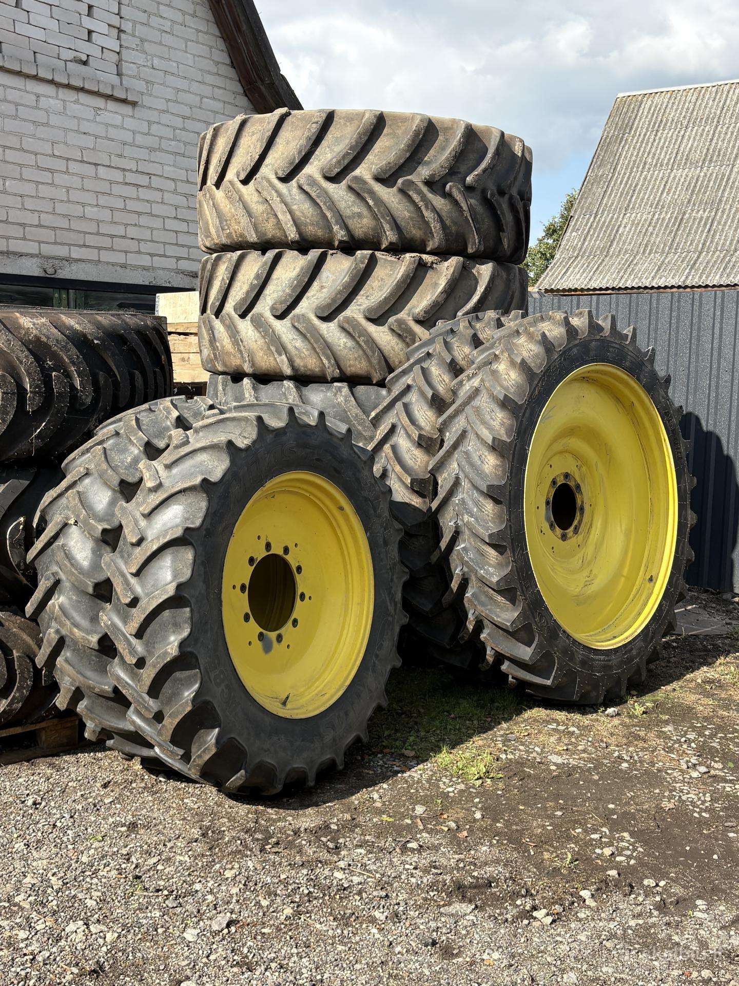 340/85r48 320/90r32 Siaurieji purškimo ratai