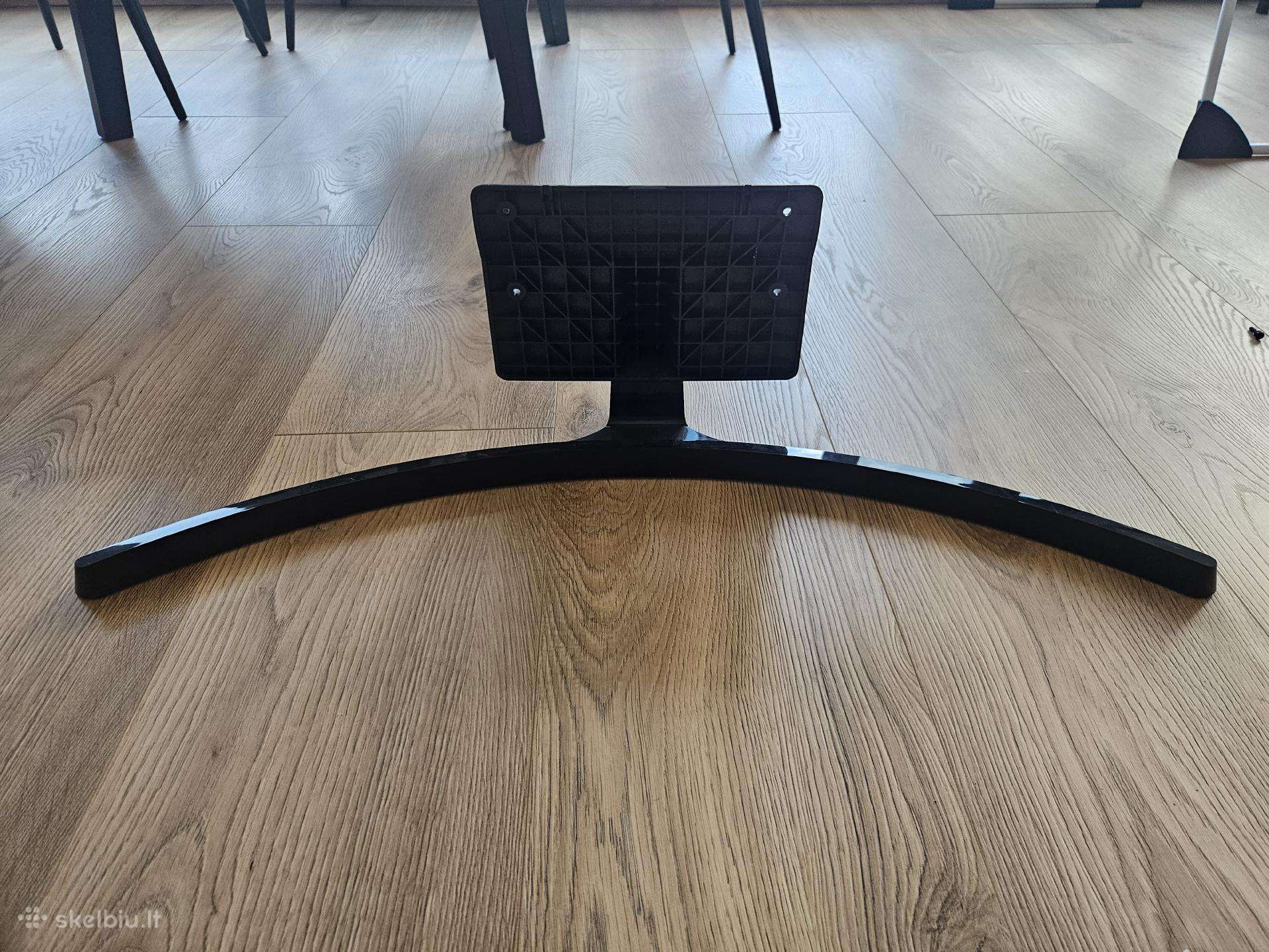 LG TV originalus stovas