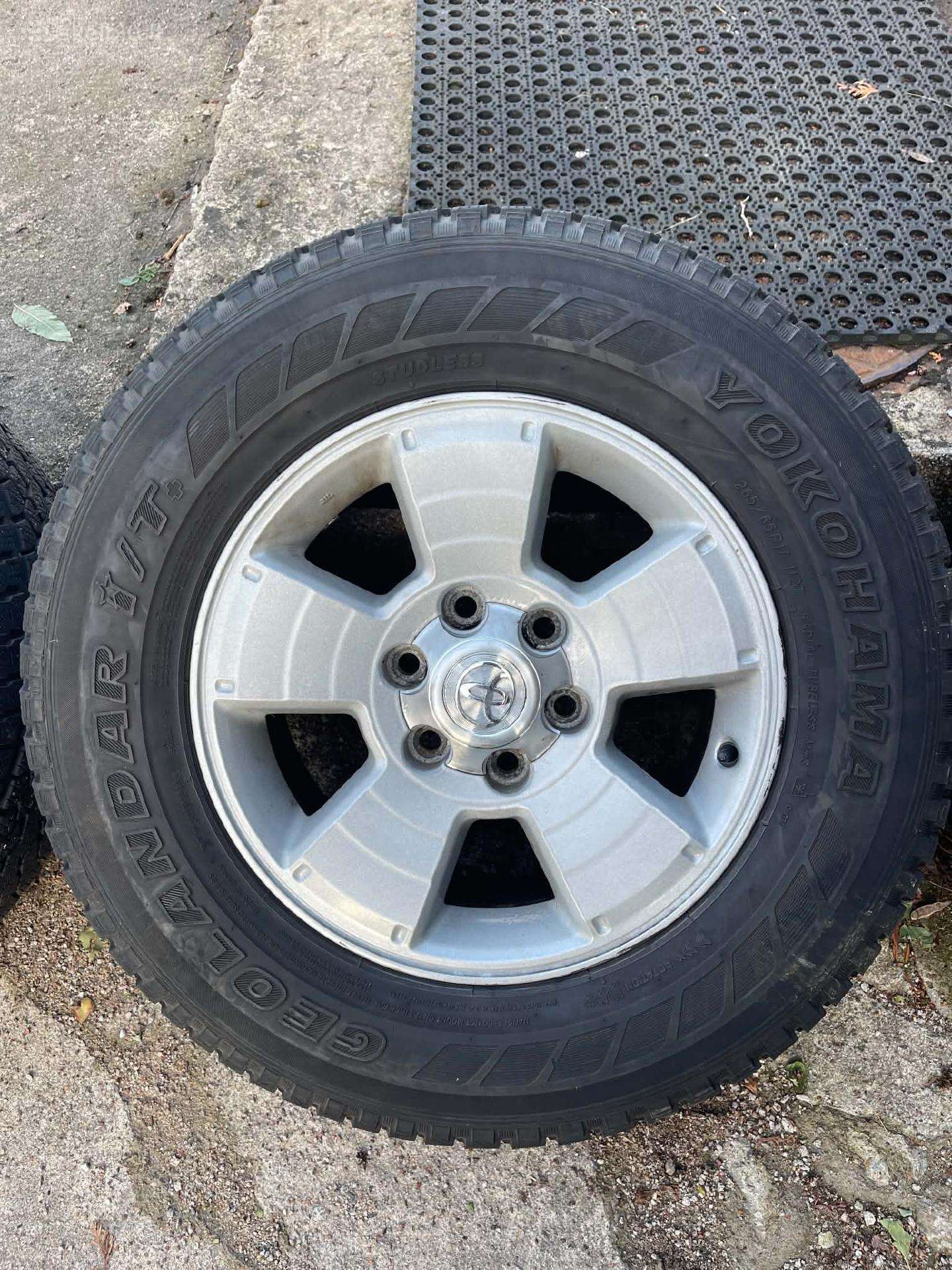 Visureigio Toyota R17 ratų komplektas