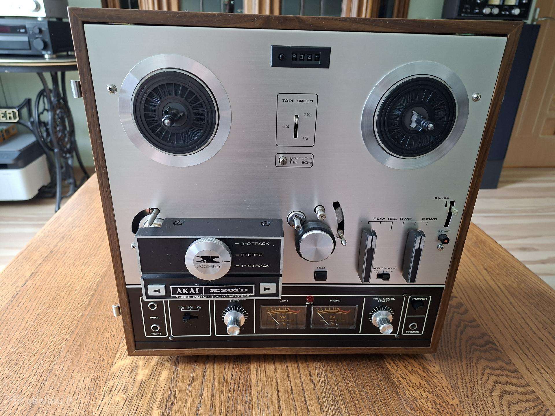Akai x 201d