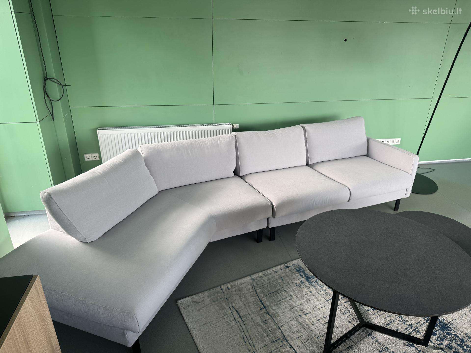 Furninova kampinė sofa – šviesiai pilka