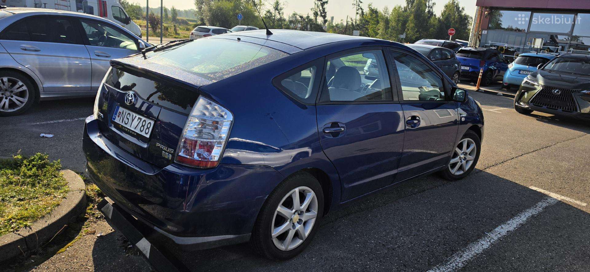 Toyota Prius, hečbekas
