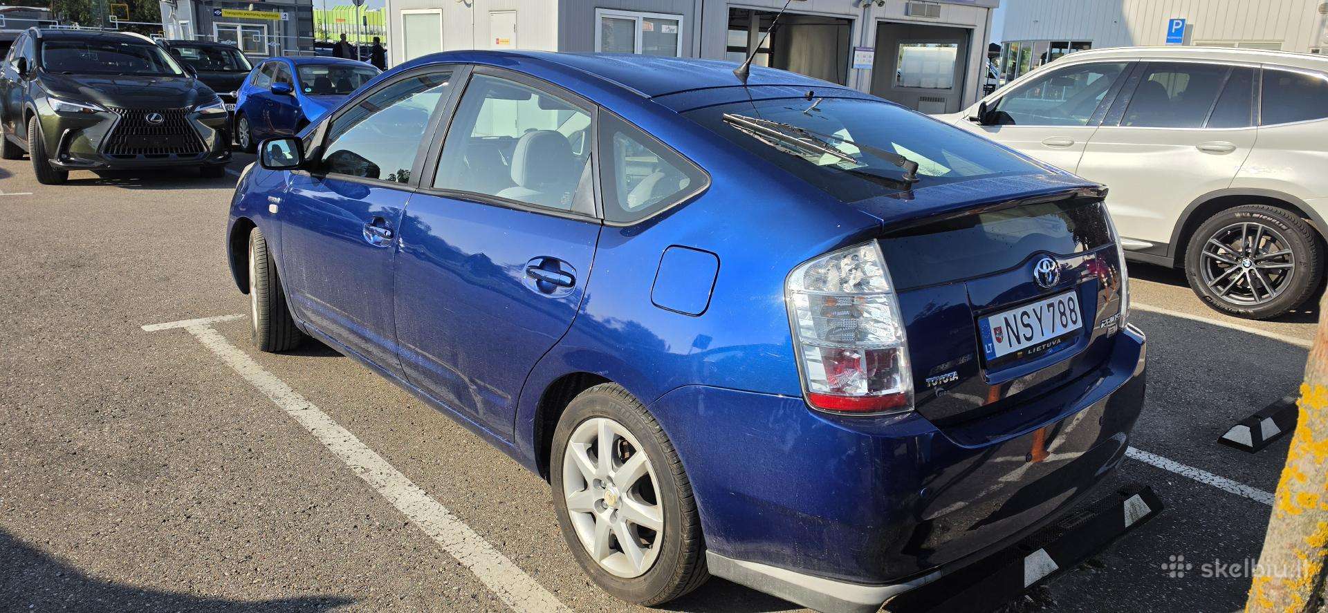 Toyota Prius, hečbekas