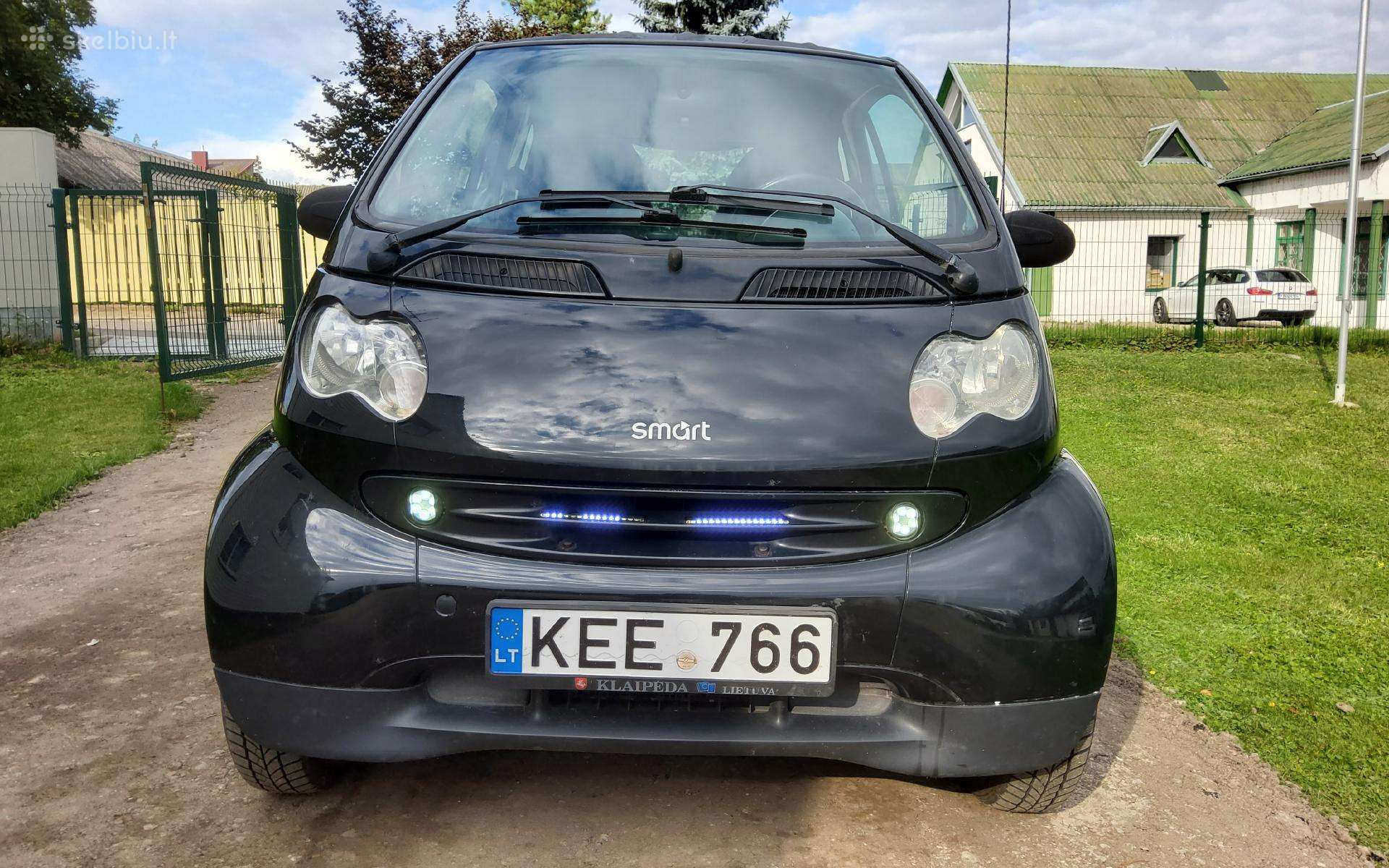Parduodamas tvarkingas Smart automobilis.