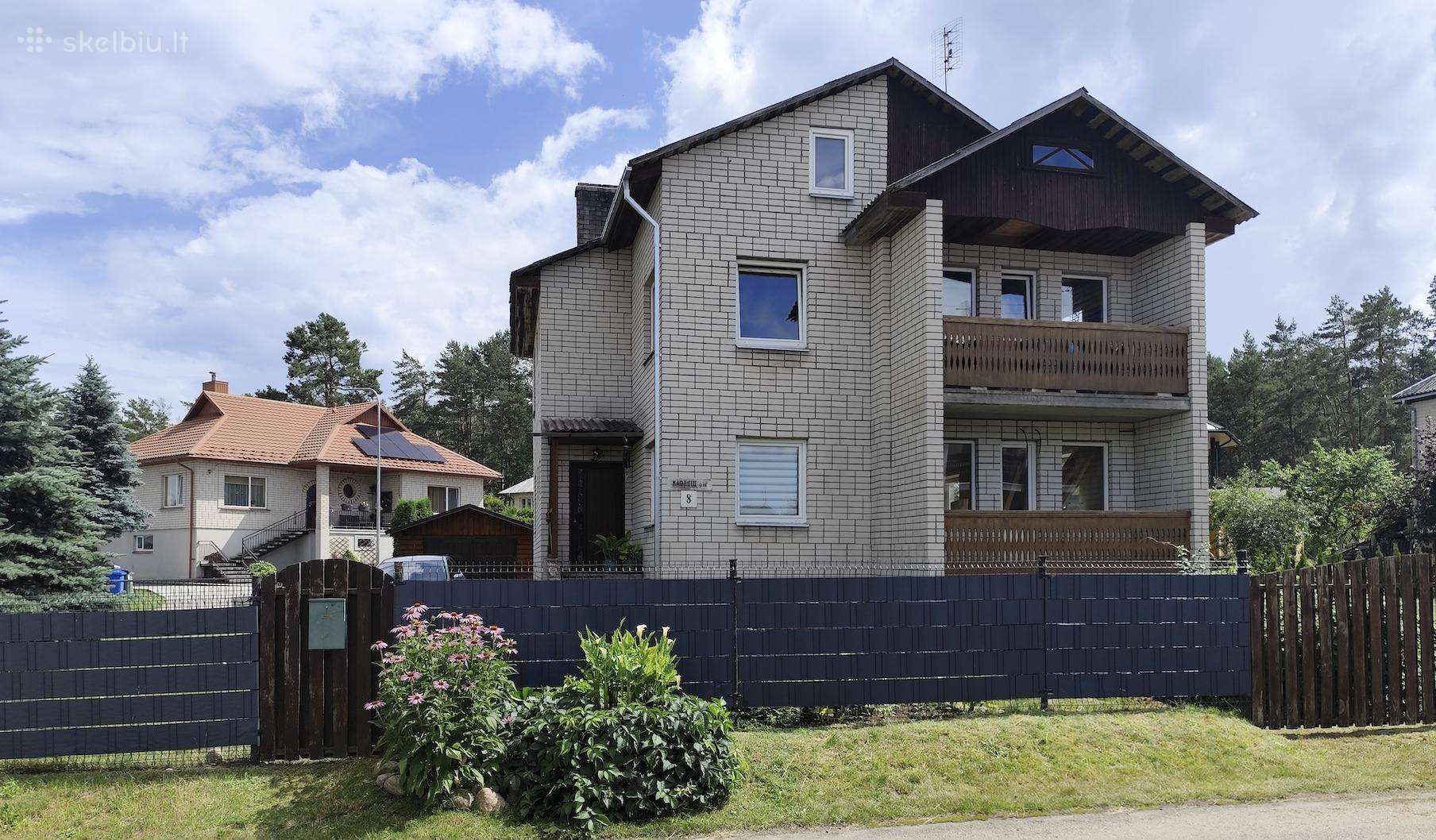 Dviejų aukštų mūrinis namas Ratnyčioje