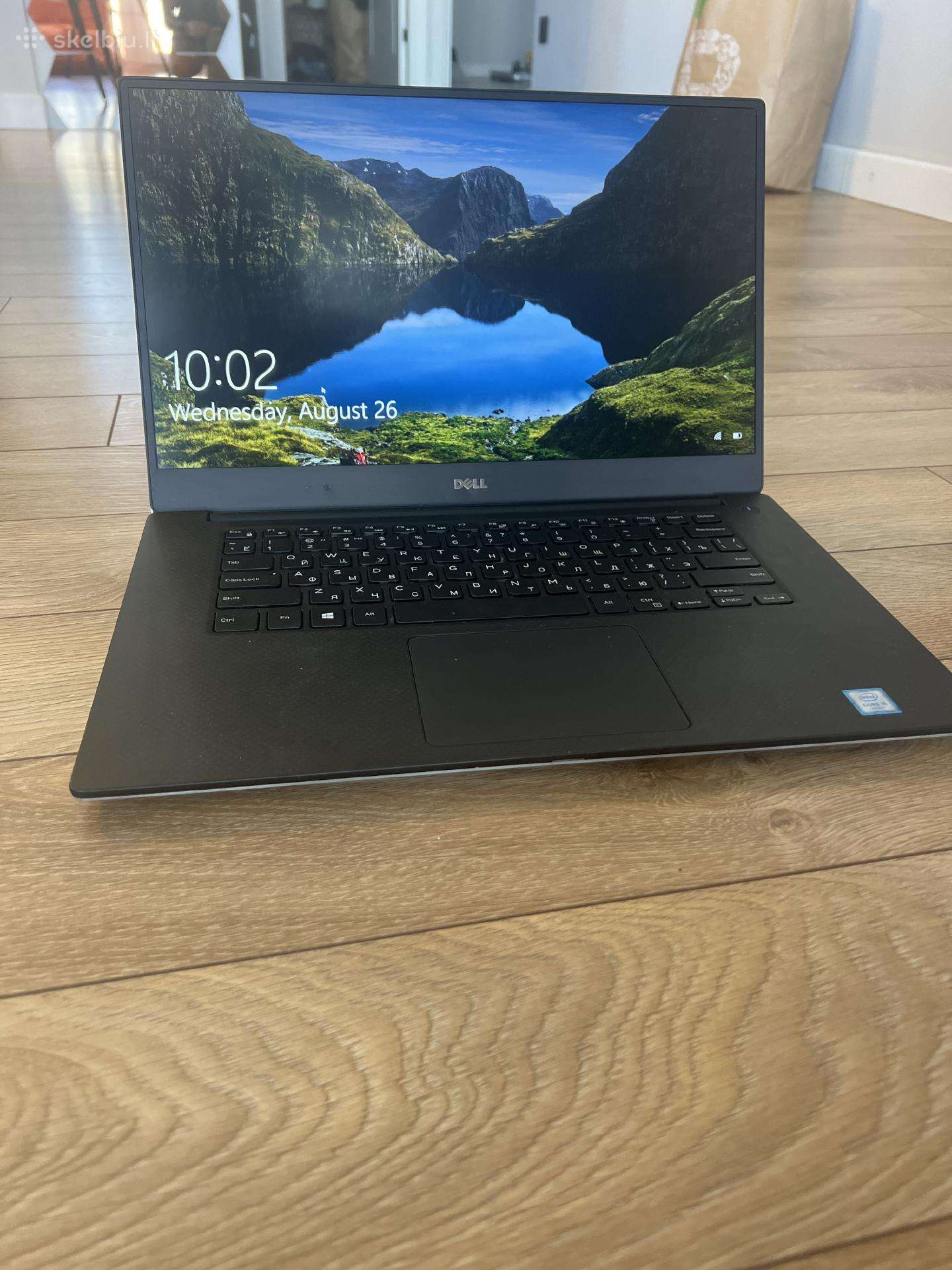 Dell Xps 15 9550 parduodamas su defektais