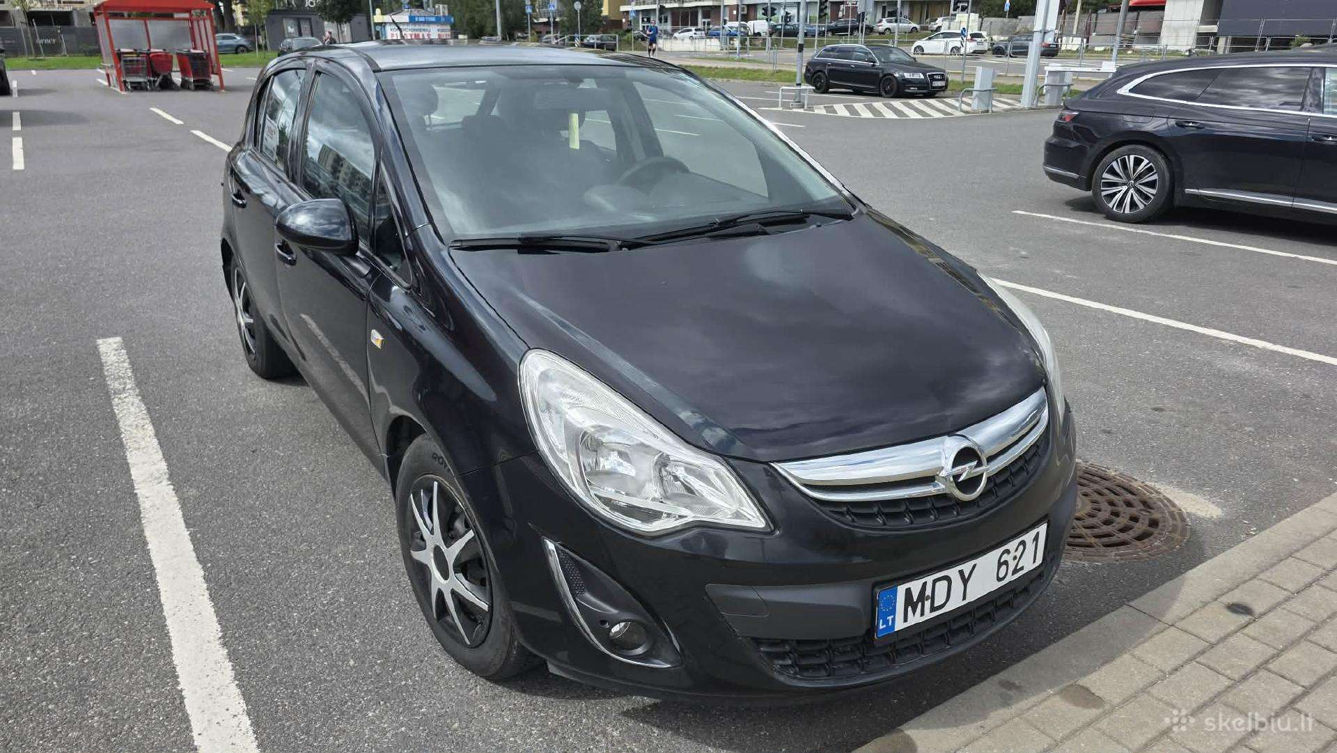 Prižiūrėtas juodos sp. Opel Corsa 2013
