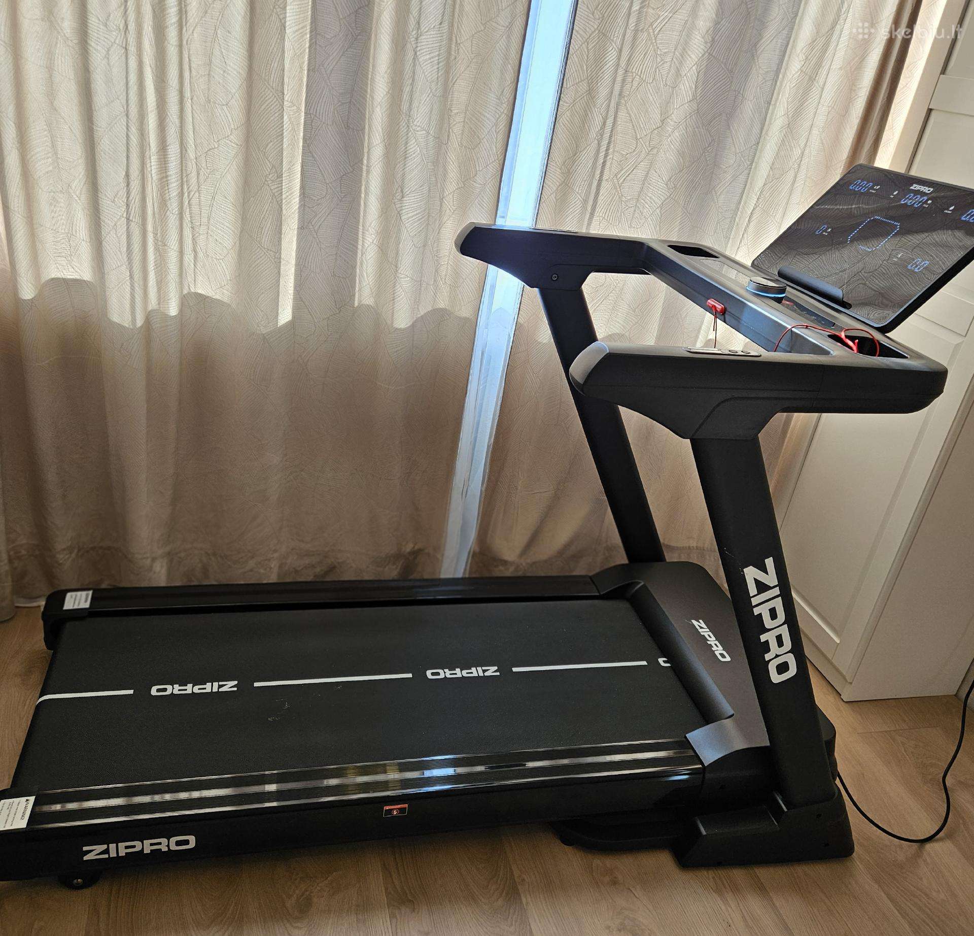 Bėgimo takelis Zipro Sigma