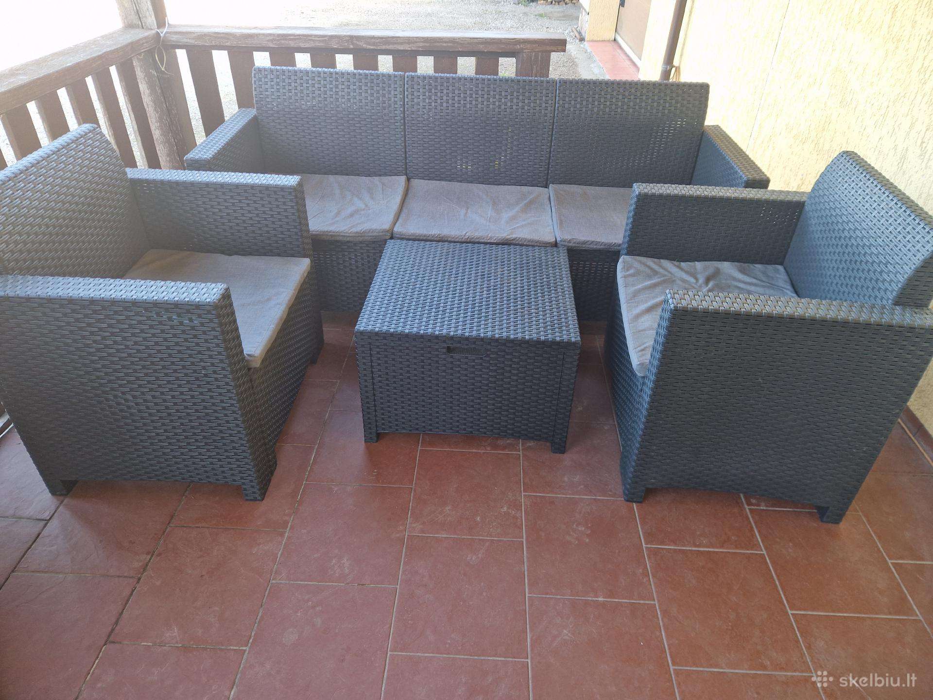 Lauko baldai