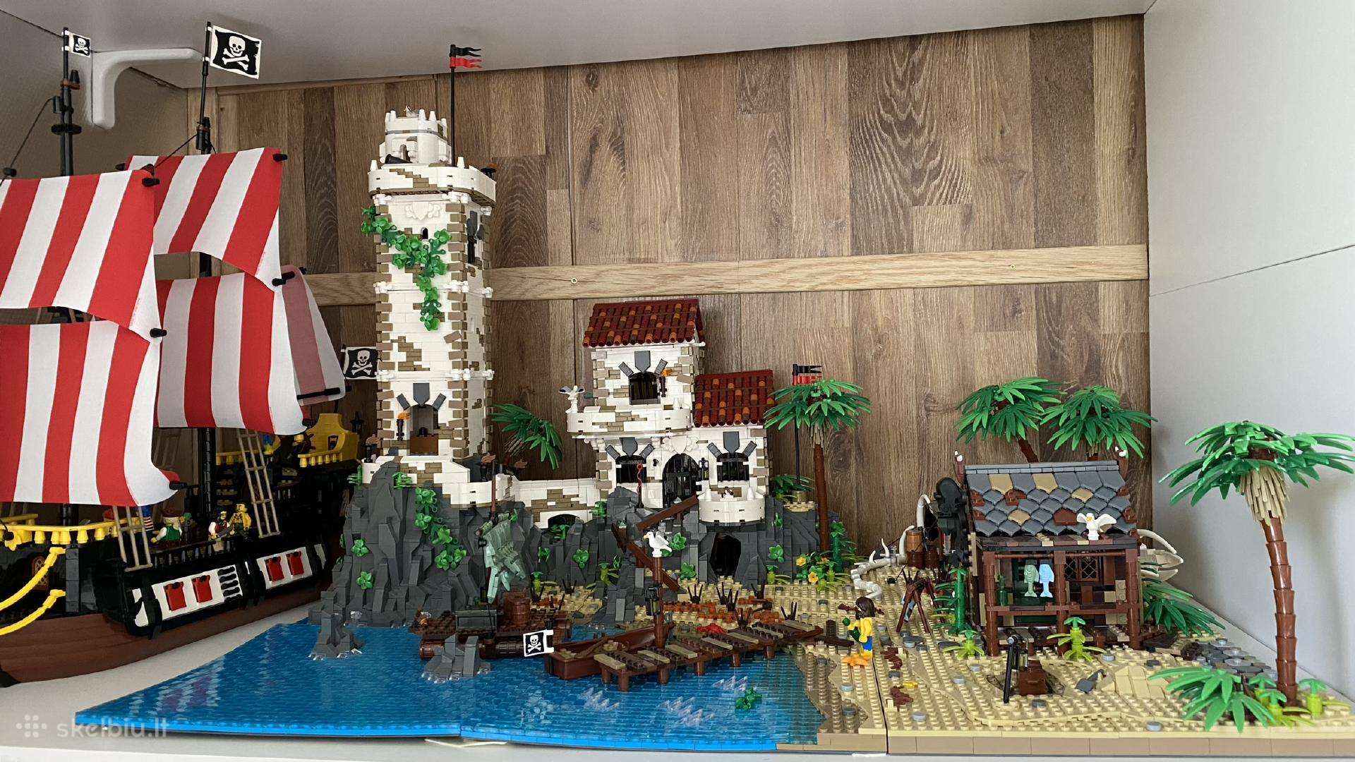 Lego Moc-117472 - Port Sauvage: The Cursed Beach