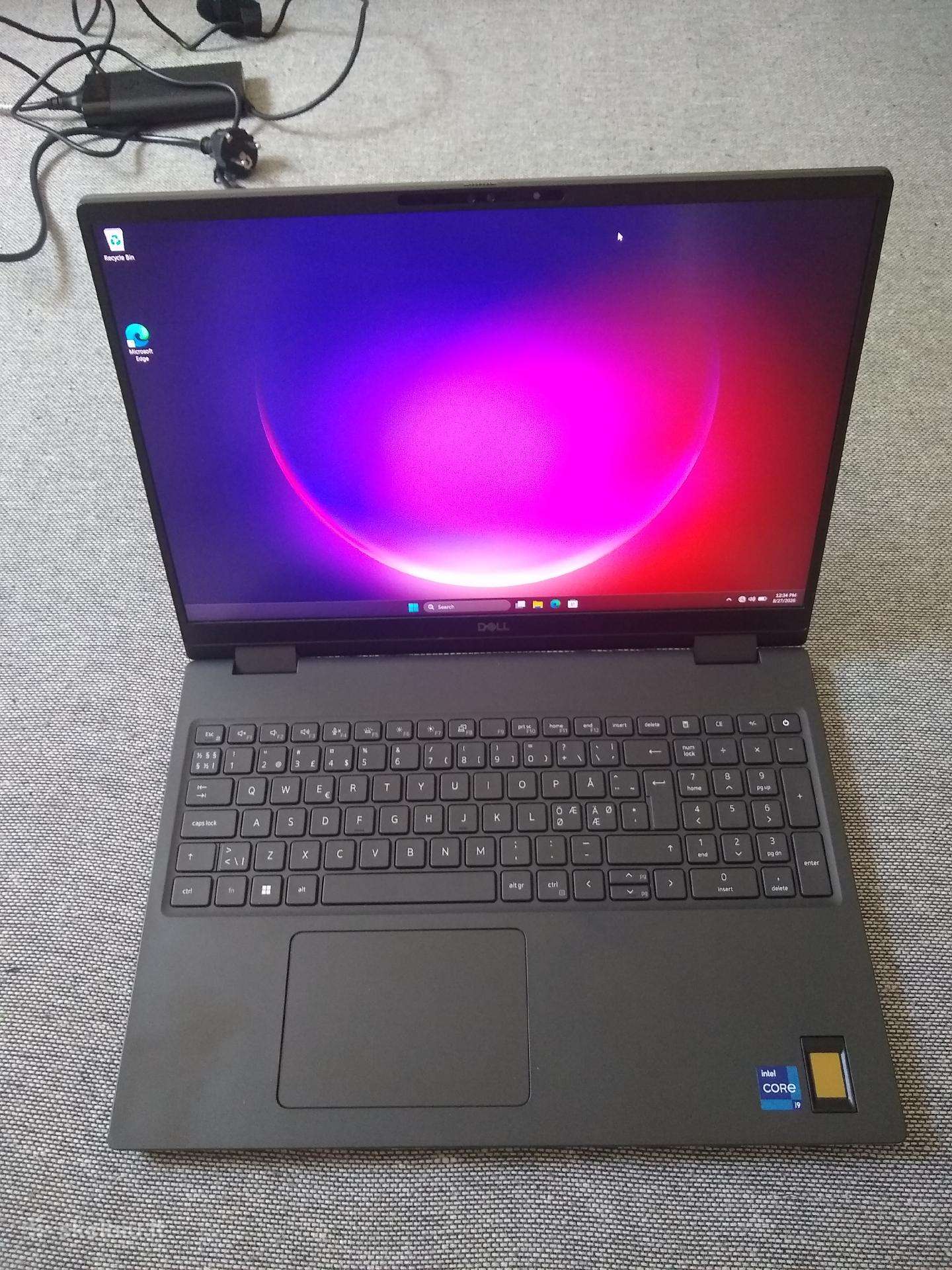 Precision 7670 16"/i9-12950hx 16core