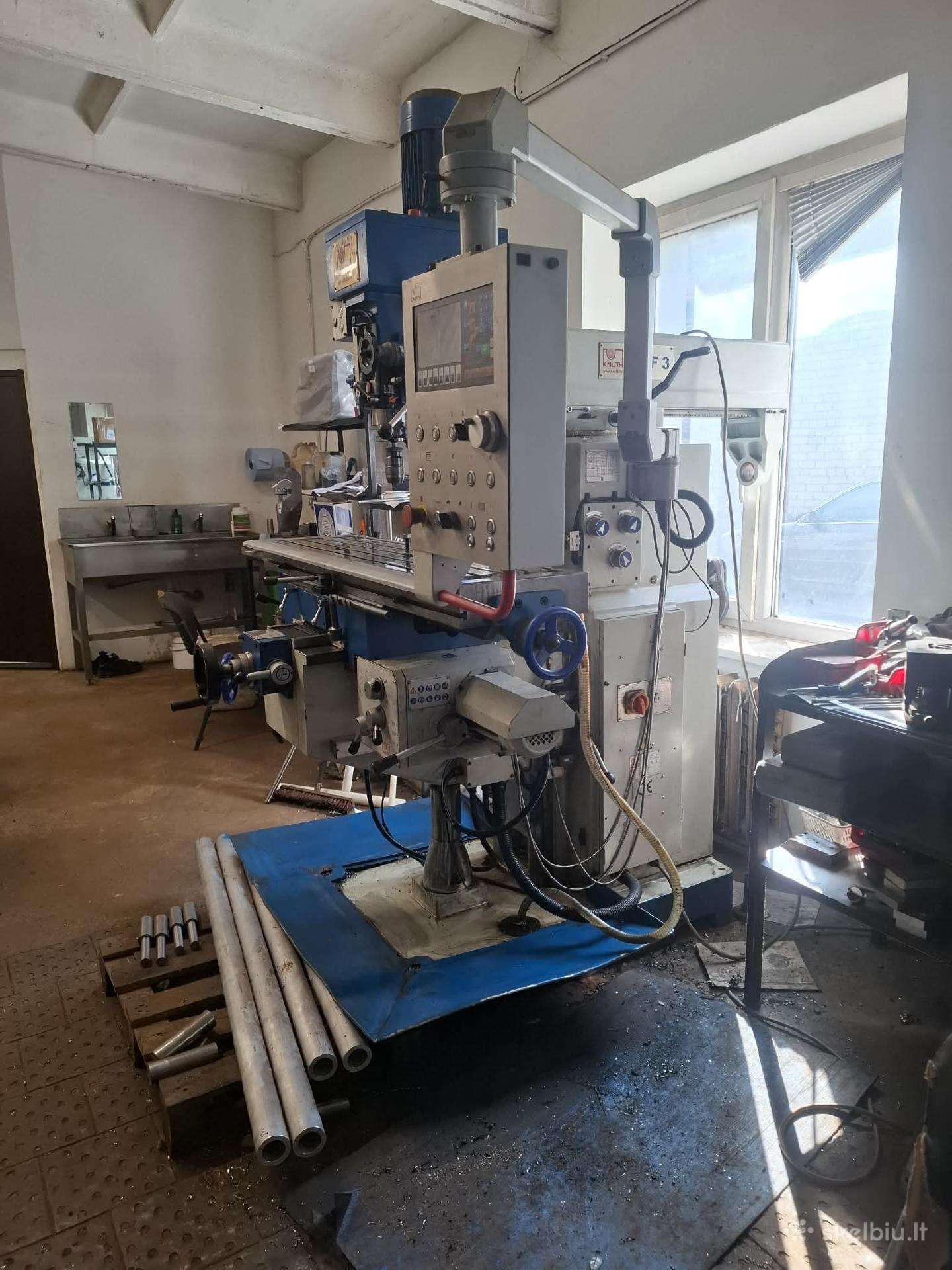 Metalo frezavimo staklės (vokiškos), Knuth Vhf-3