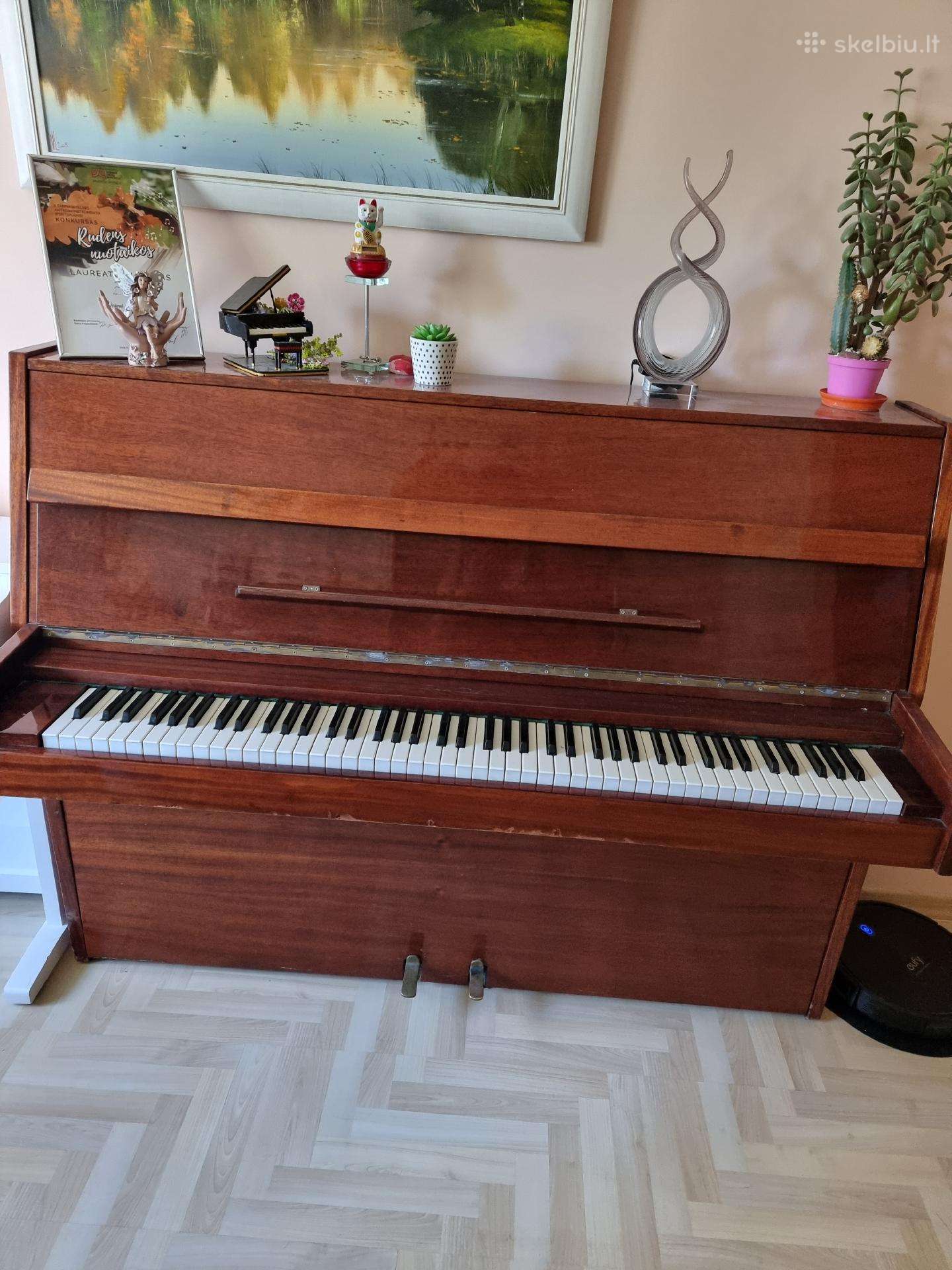 Dovanojam pianiną