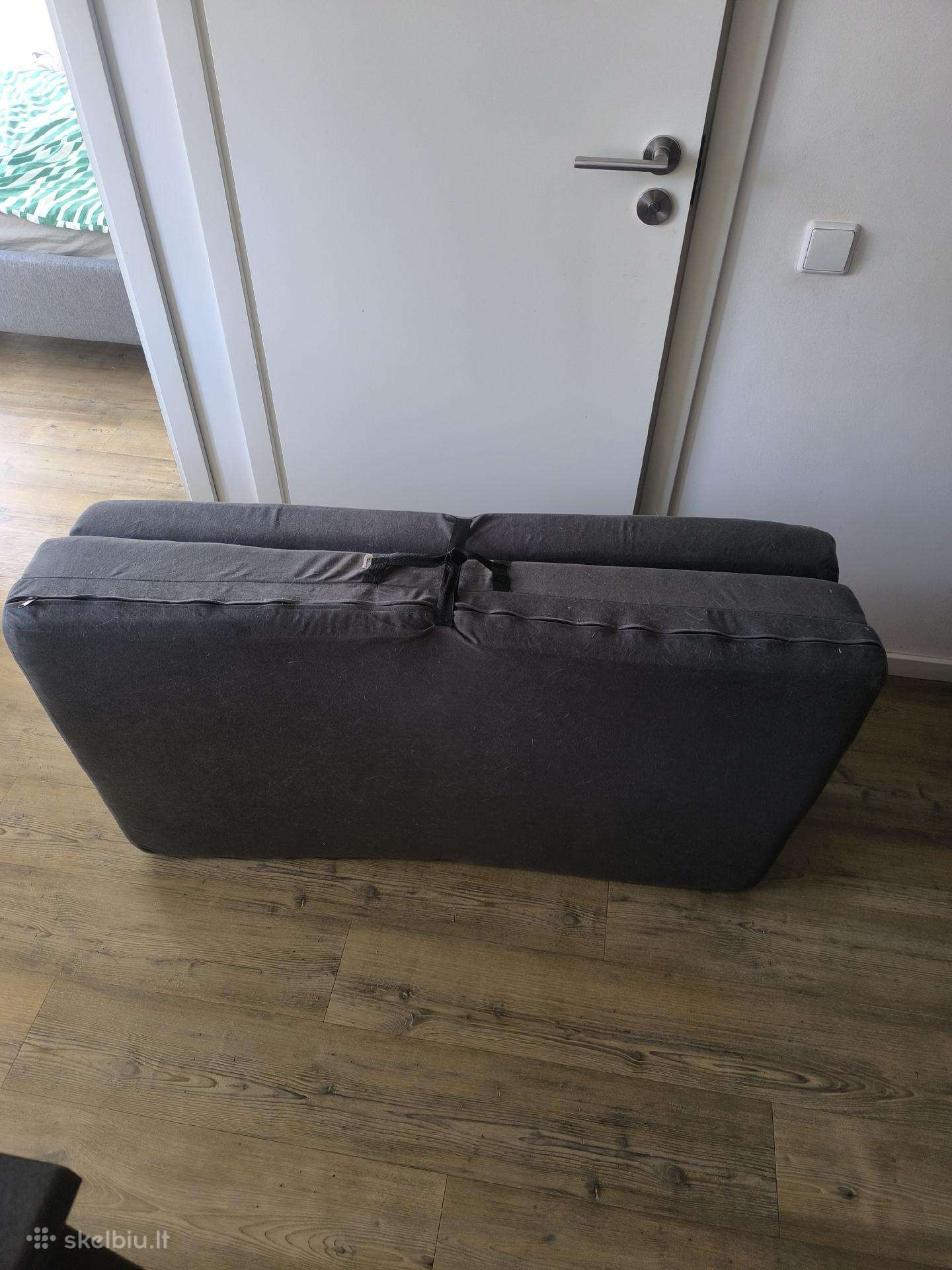 Atiduotu miegojimo čiužinį