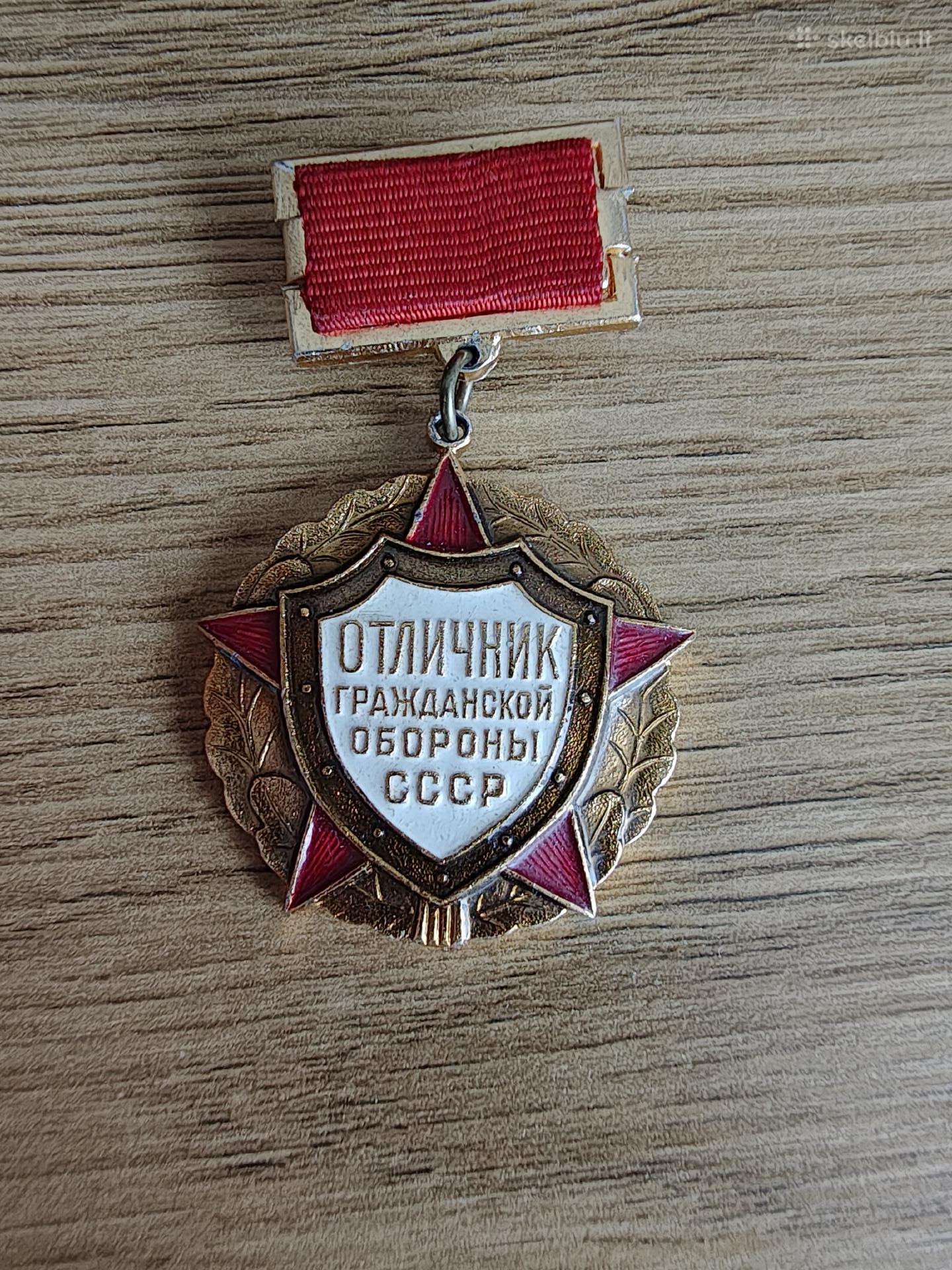 Ssrs civilinės gynybos ženkliukas