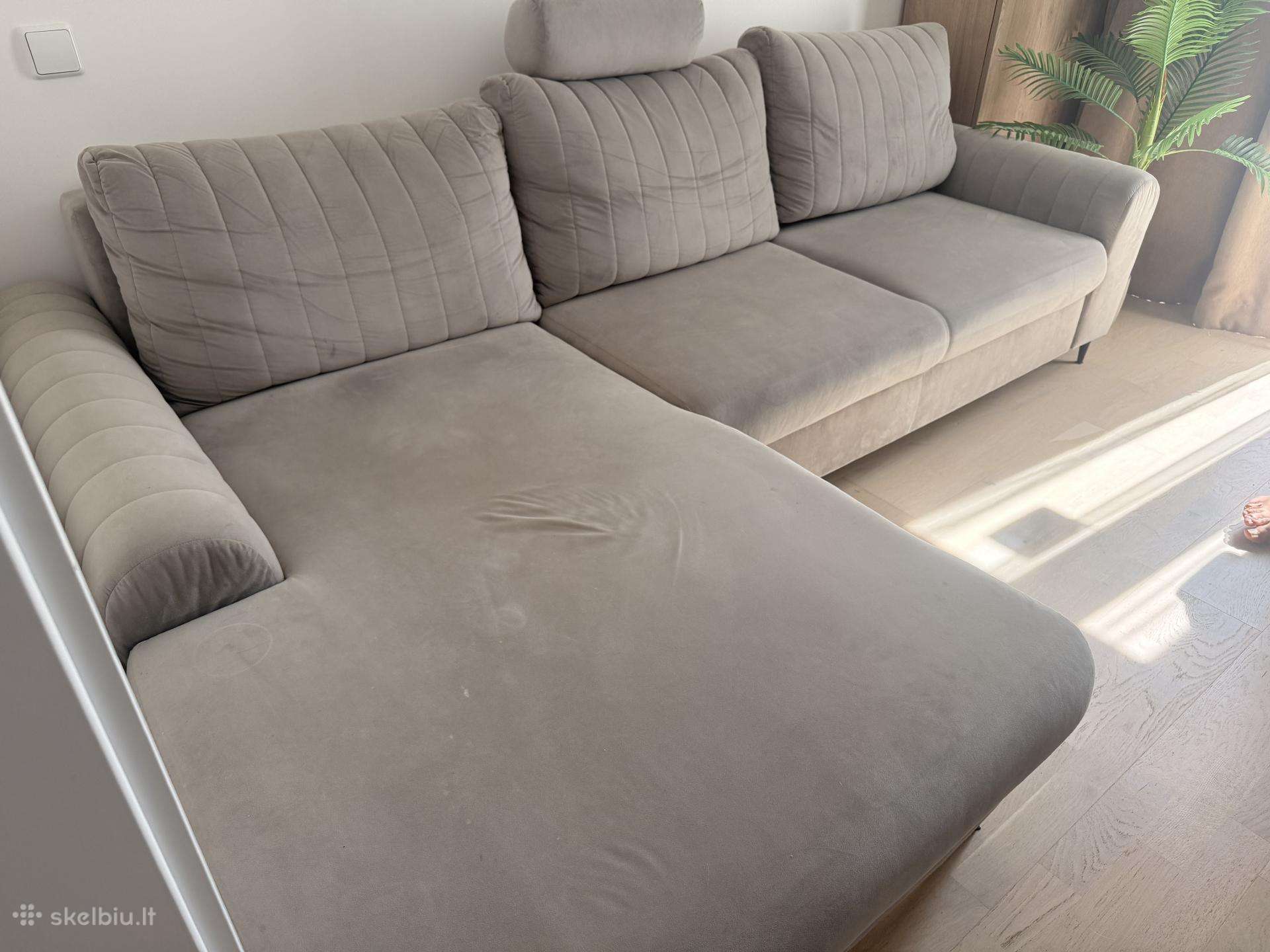 Kampinė sofa-lova