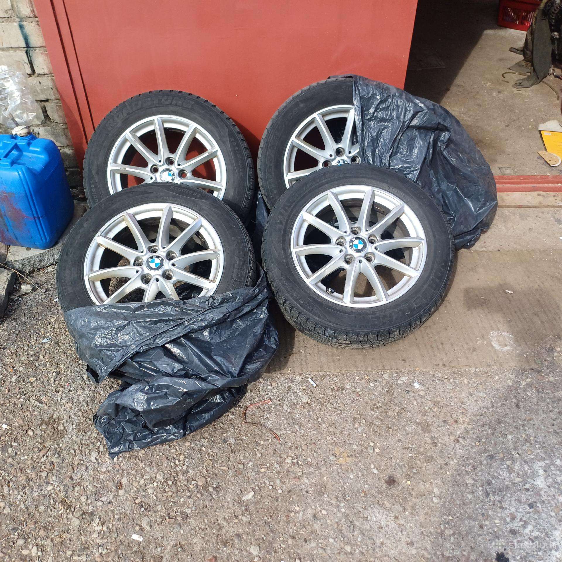 Bmw ratlankiai su r16 205/60 m+s padangom