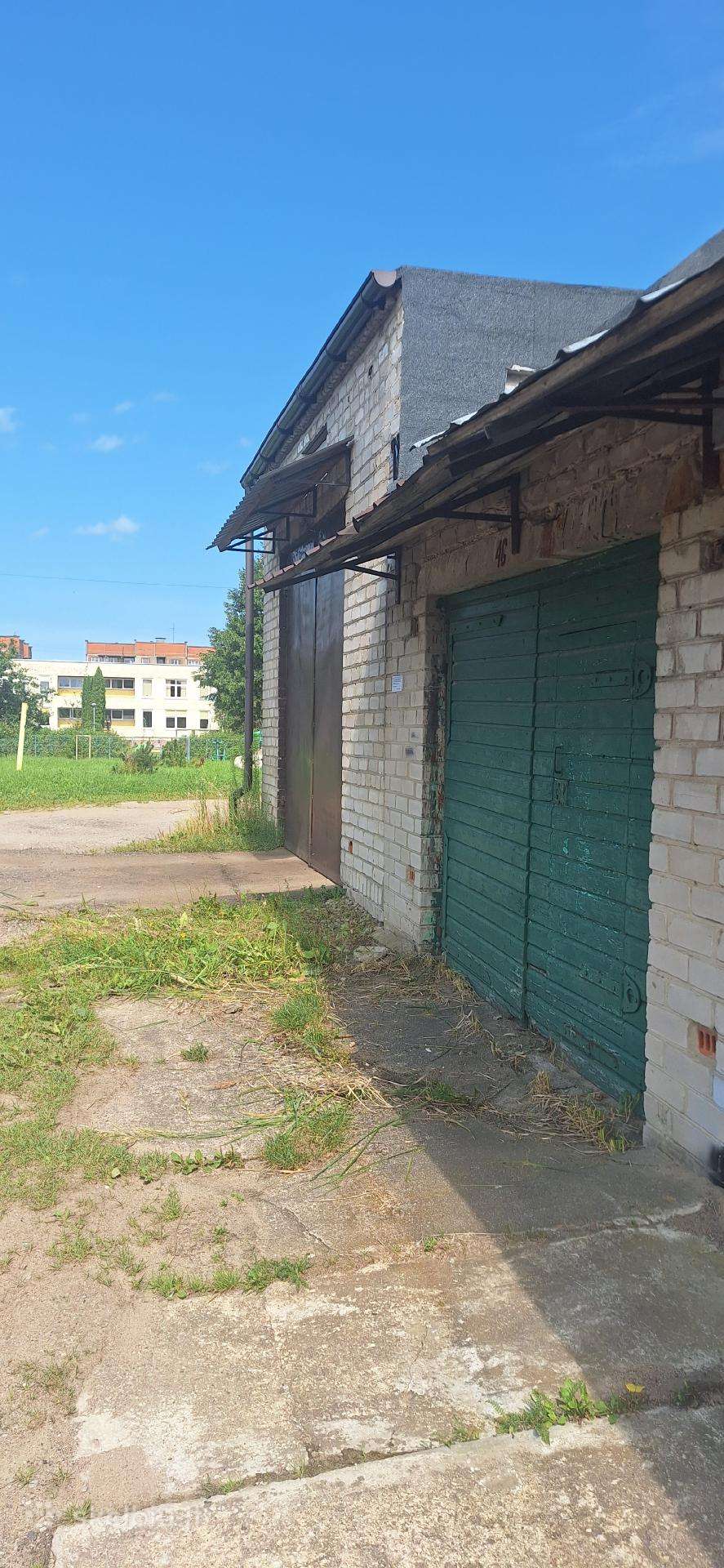 Parduodu garažą Plungėje, Jucio g.,viduryje