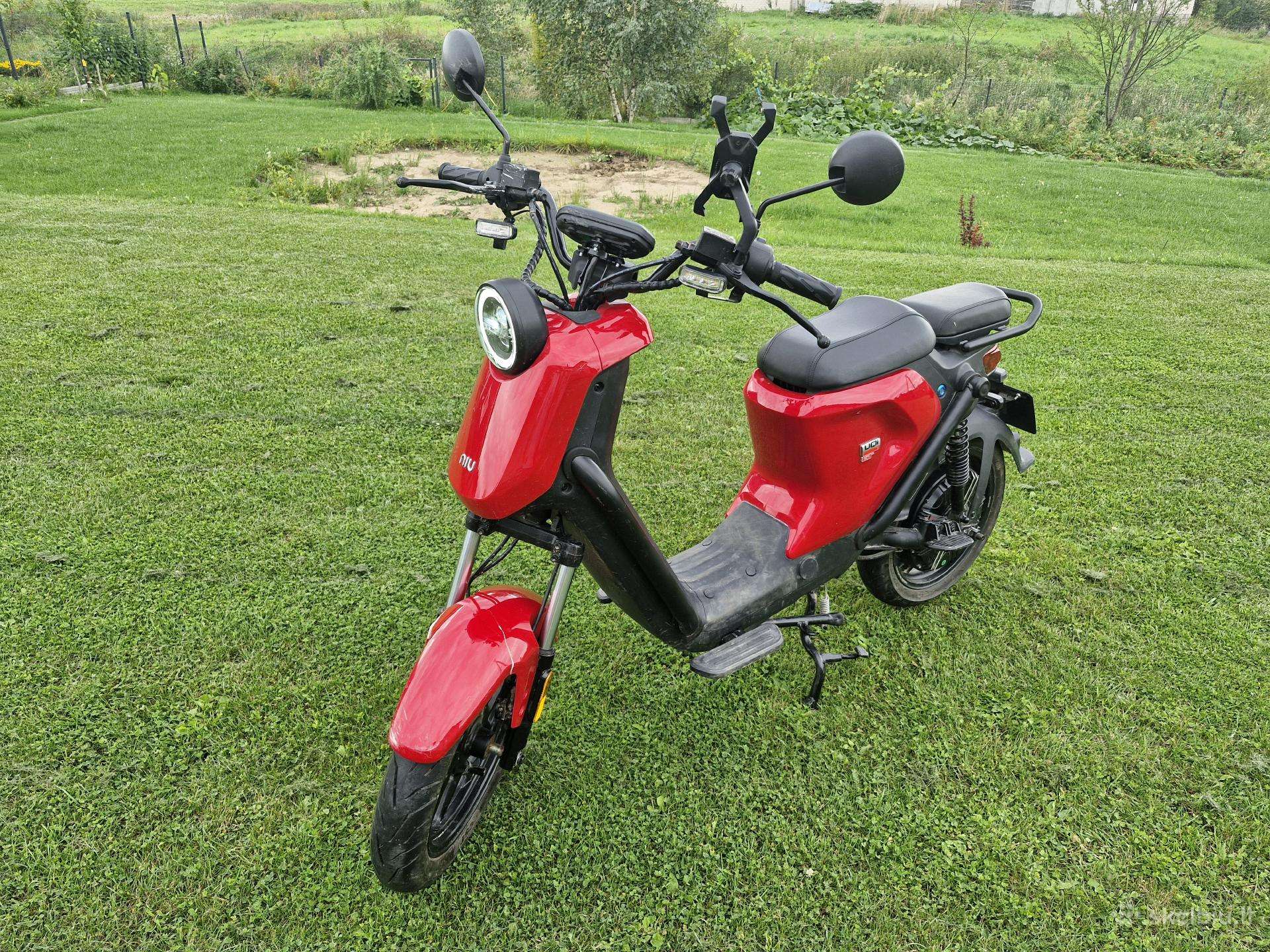 Elektrinis motoroleris Niu Uni GT