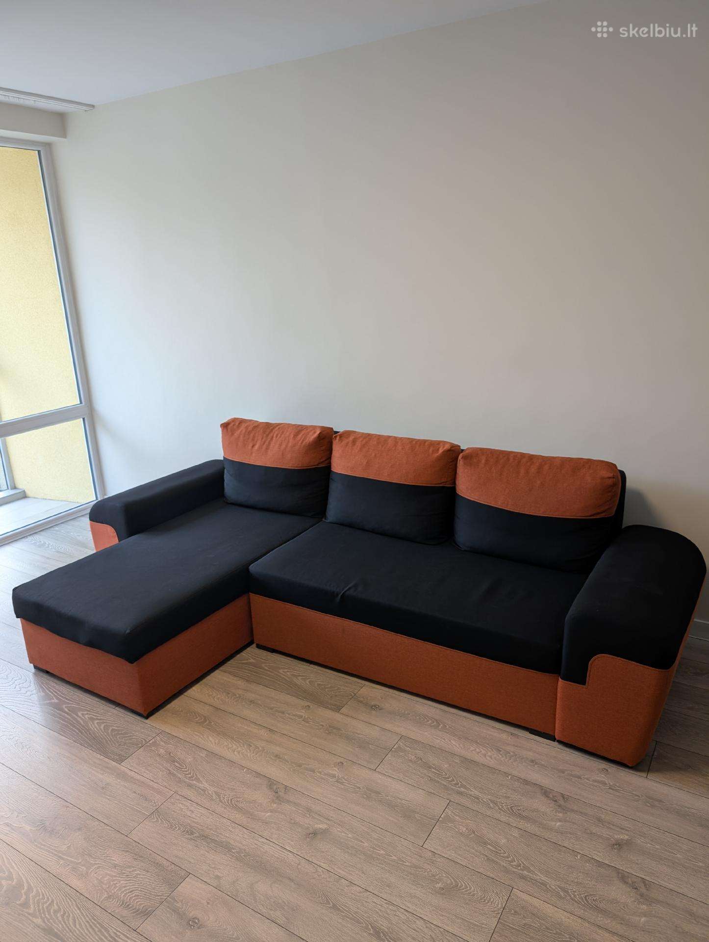 Dovanojama kampinė sofa lova