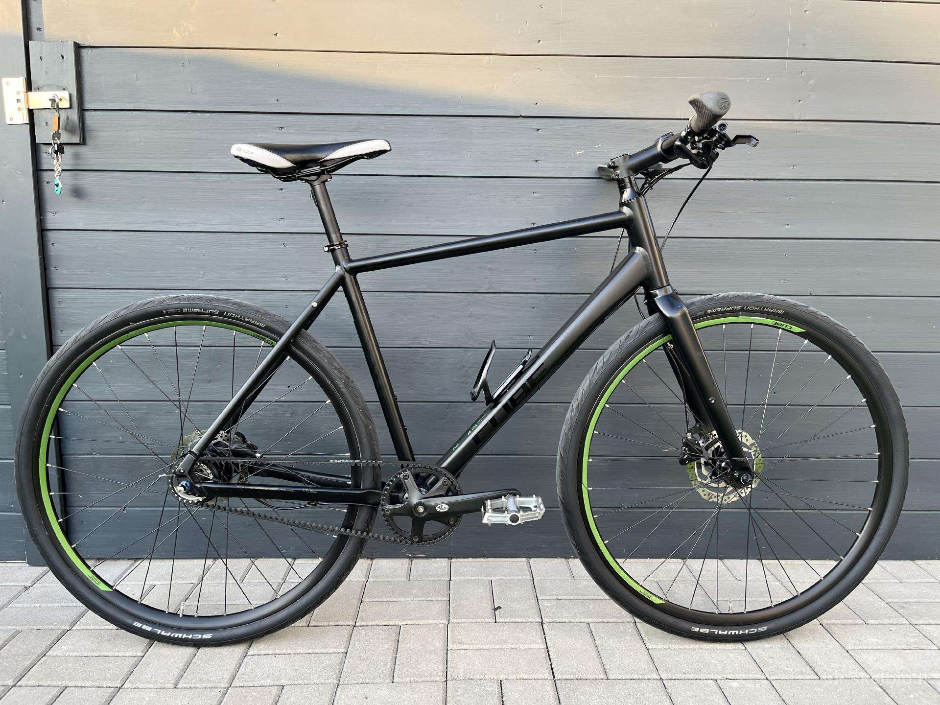 Cube Hyde Race- miesto hibridas