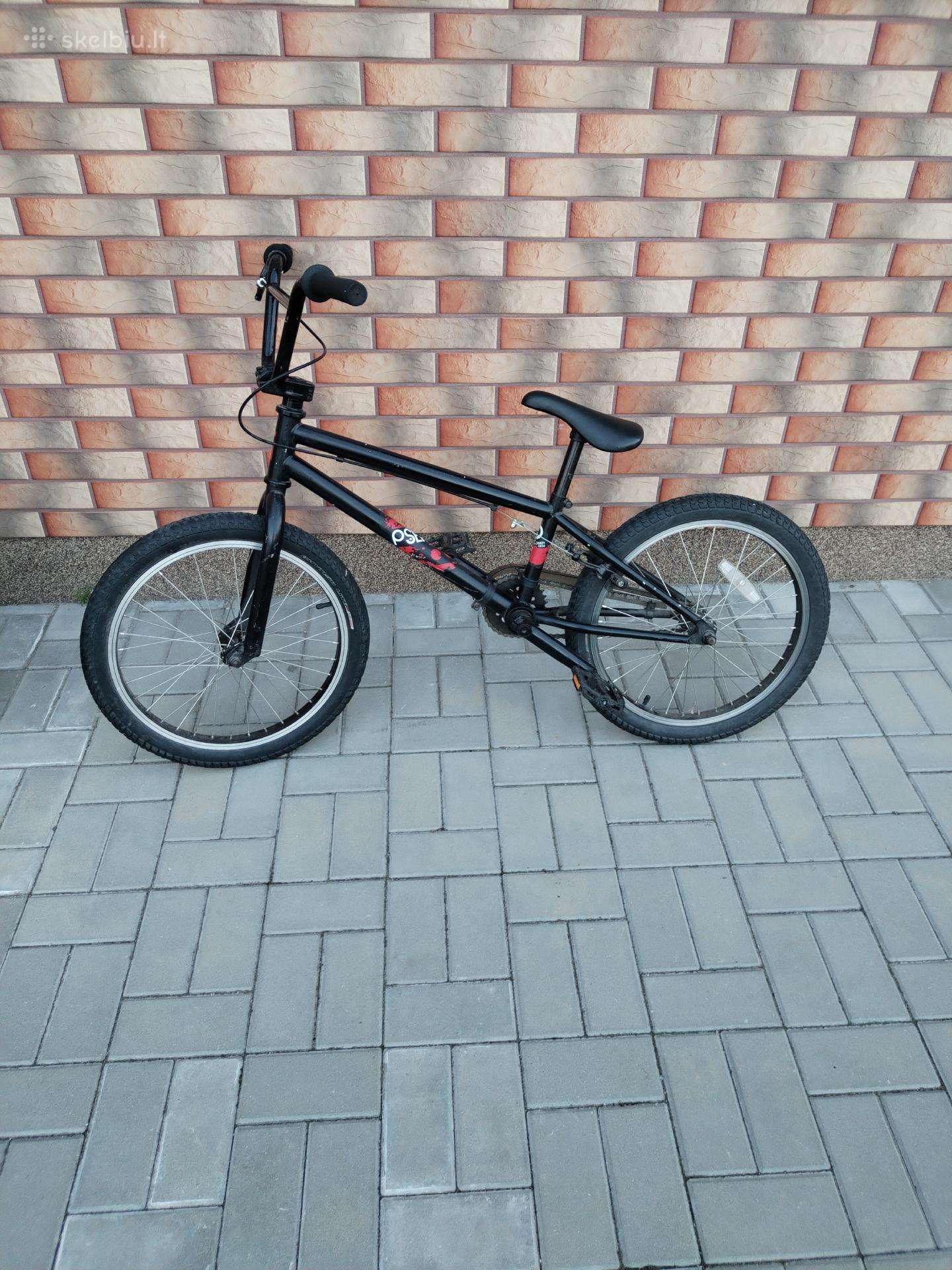Parduodu tvarkingą juodą BMX dviratį.