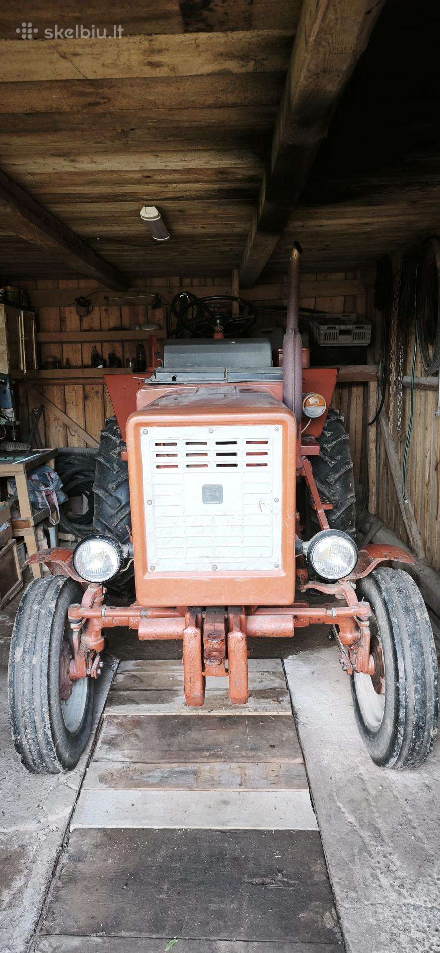 Traktorius T25